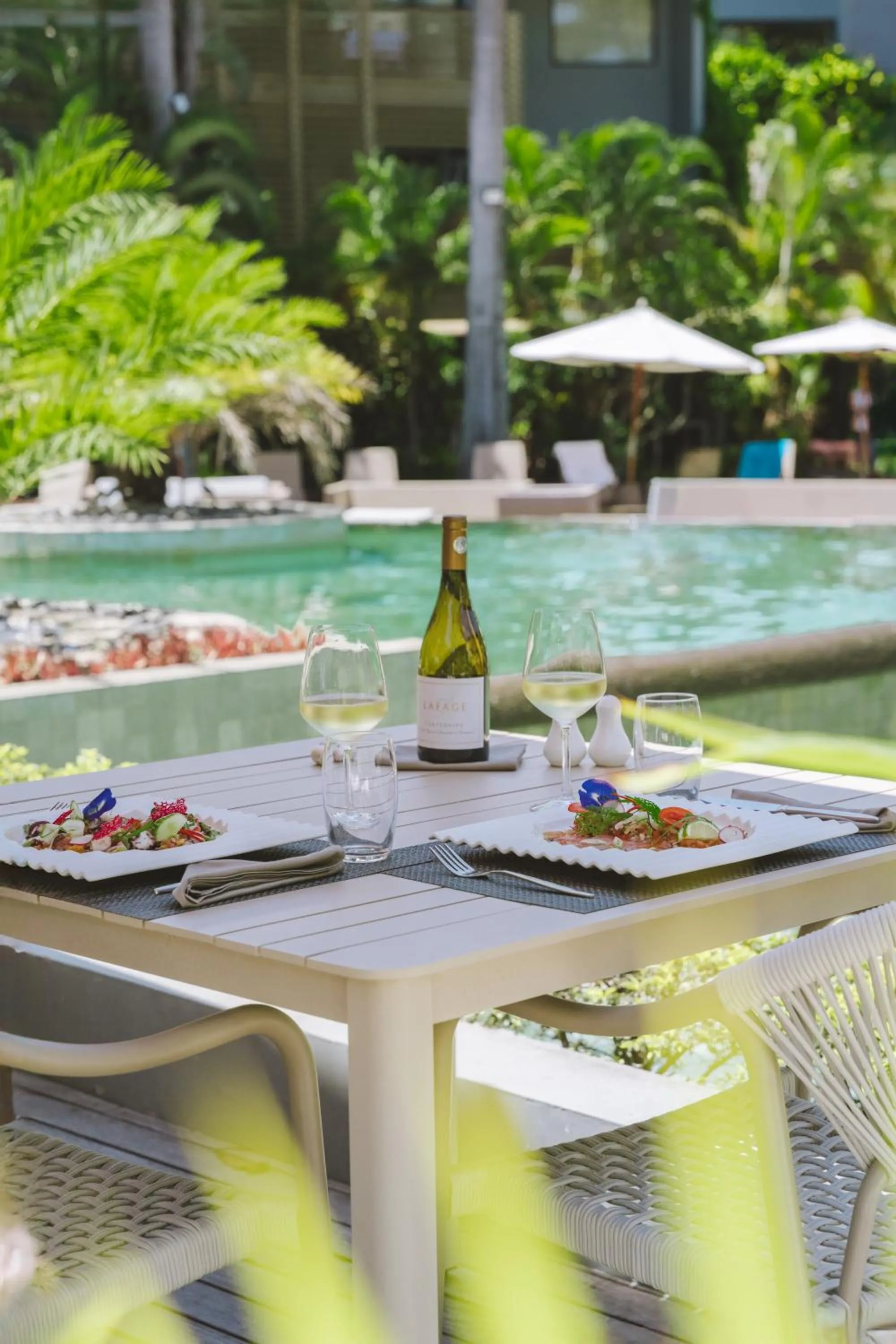 Food and drinks in Be Cosy by LOV Mauritius