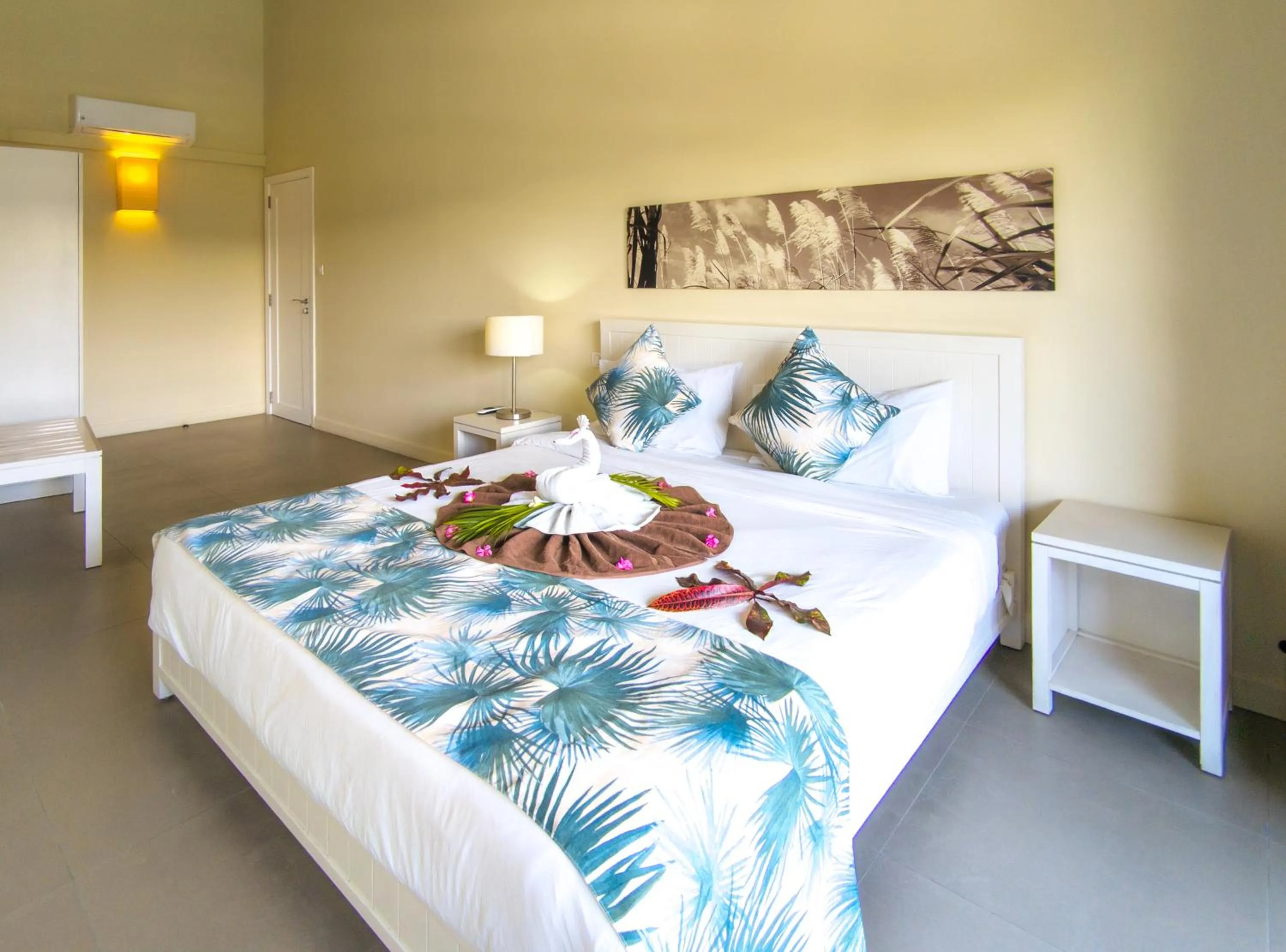 Bed in Be Cosy with LOV