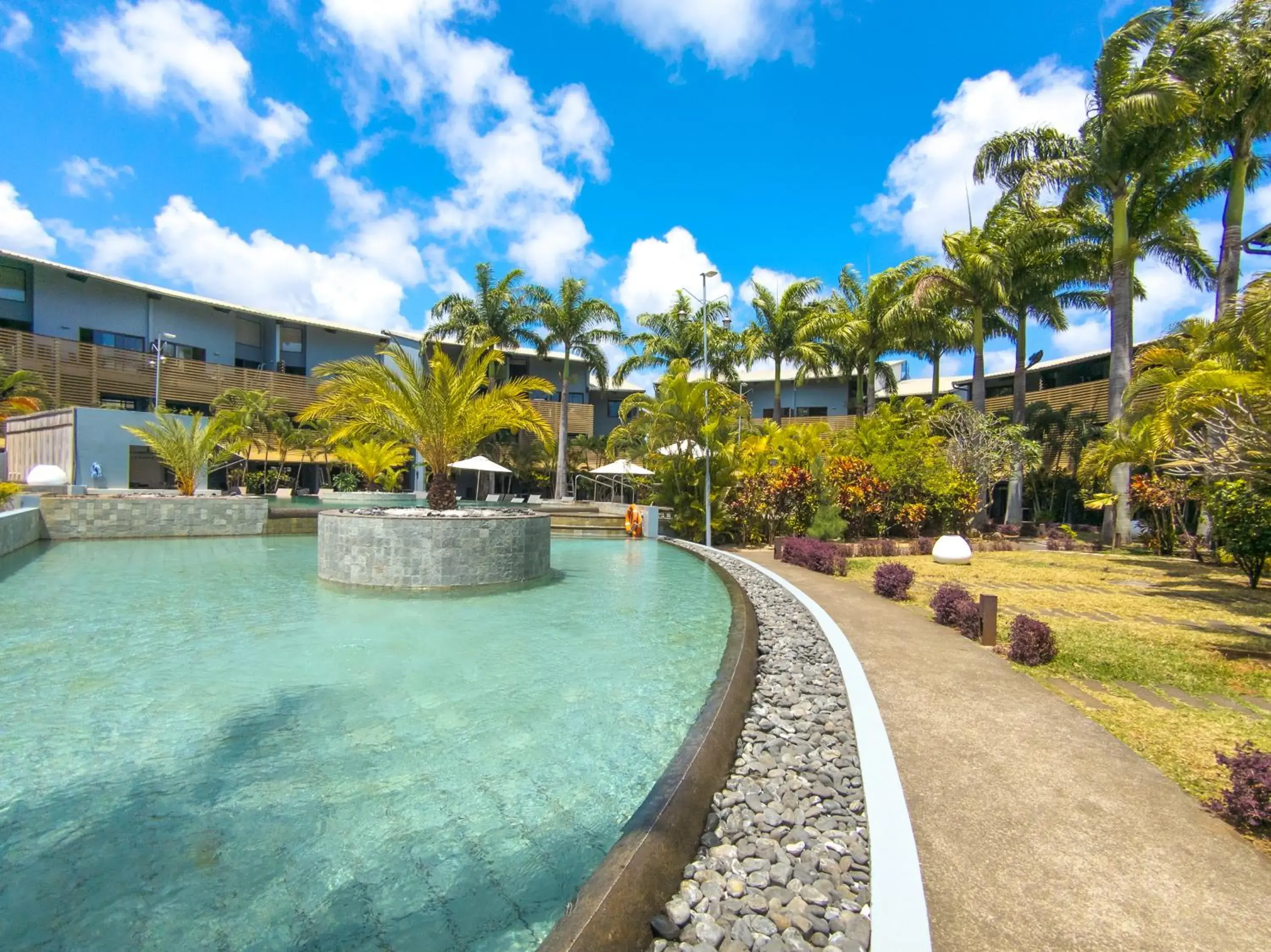 Property building in Be Cosy with LOV Property building in Be Cosy with LOV