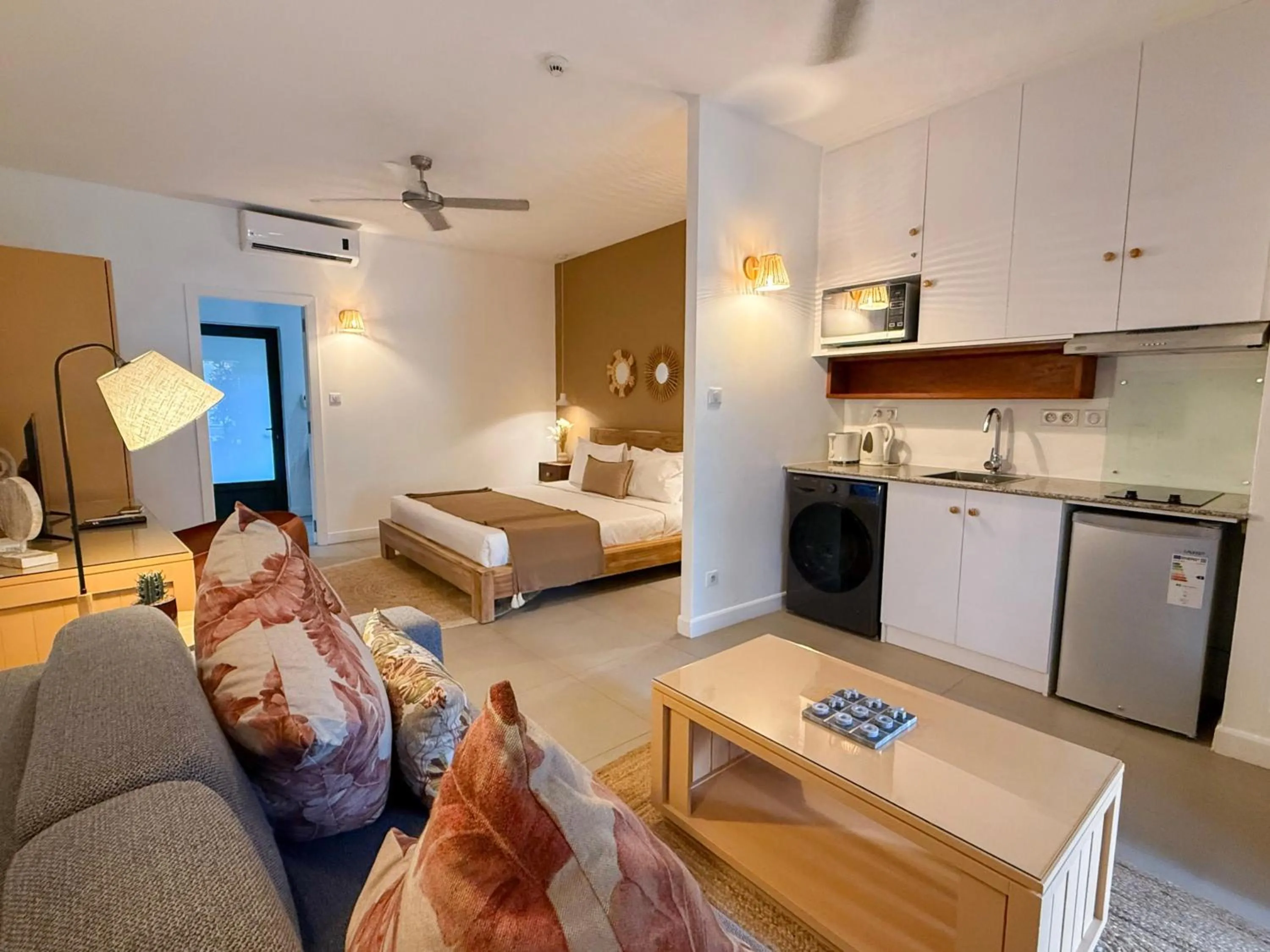 Kitchen or kitchenette, Bed in Be Cosy by LOV Mauritius