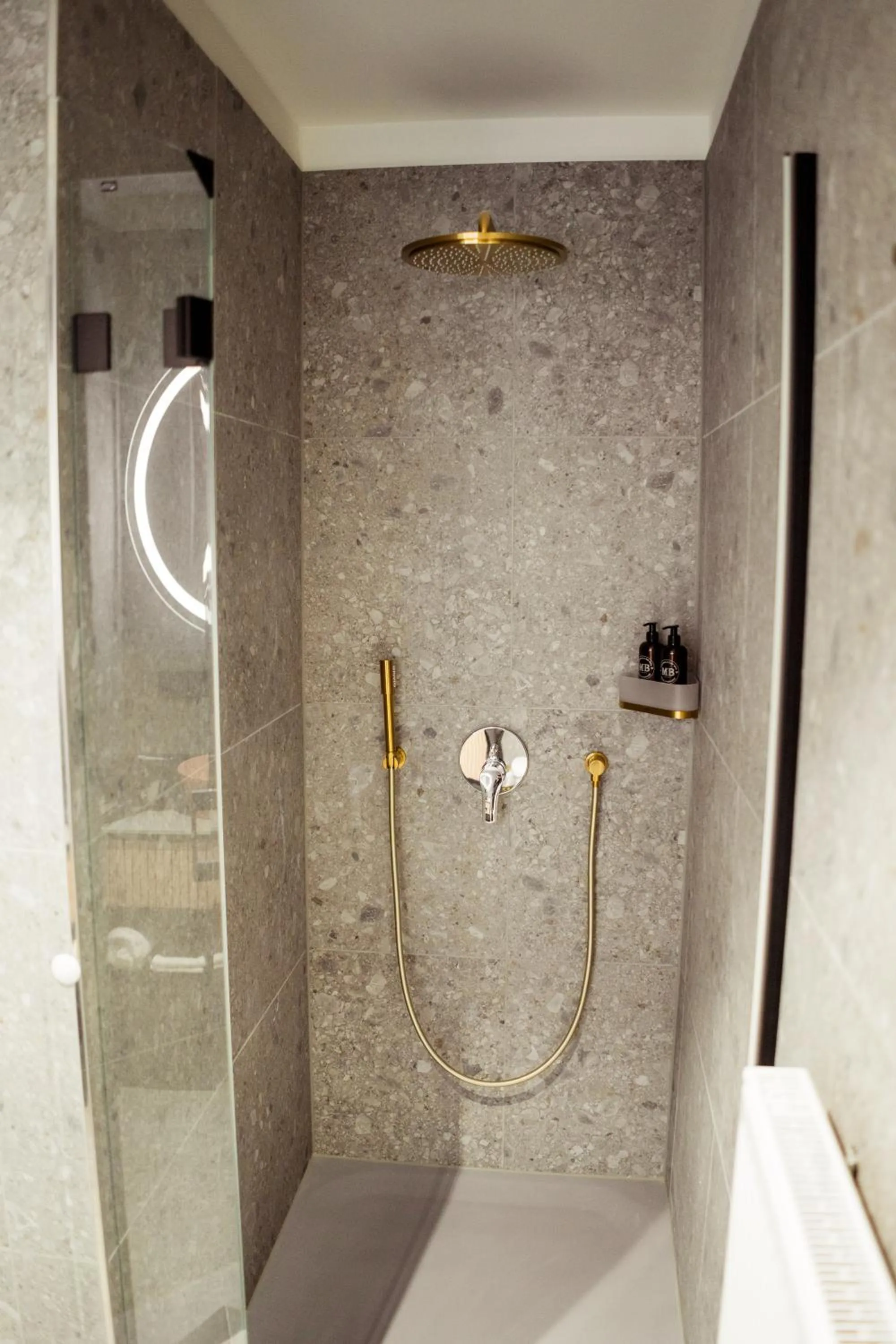 Shower in Bob W Munich Airport - Peterhof