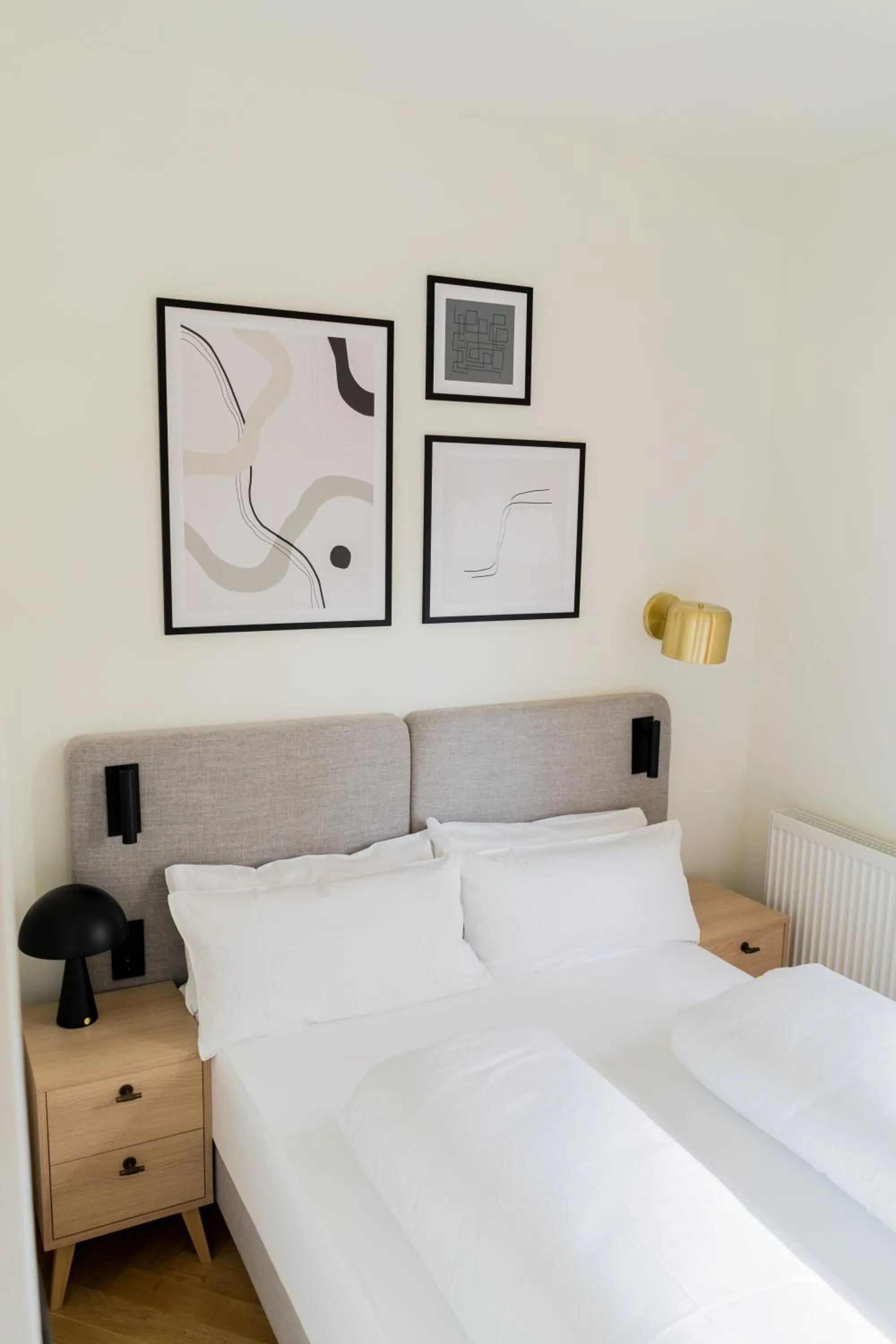 Bed in Bob W Munich Airport - Peterhof