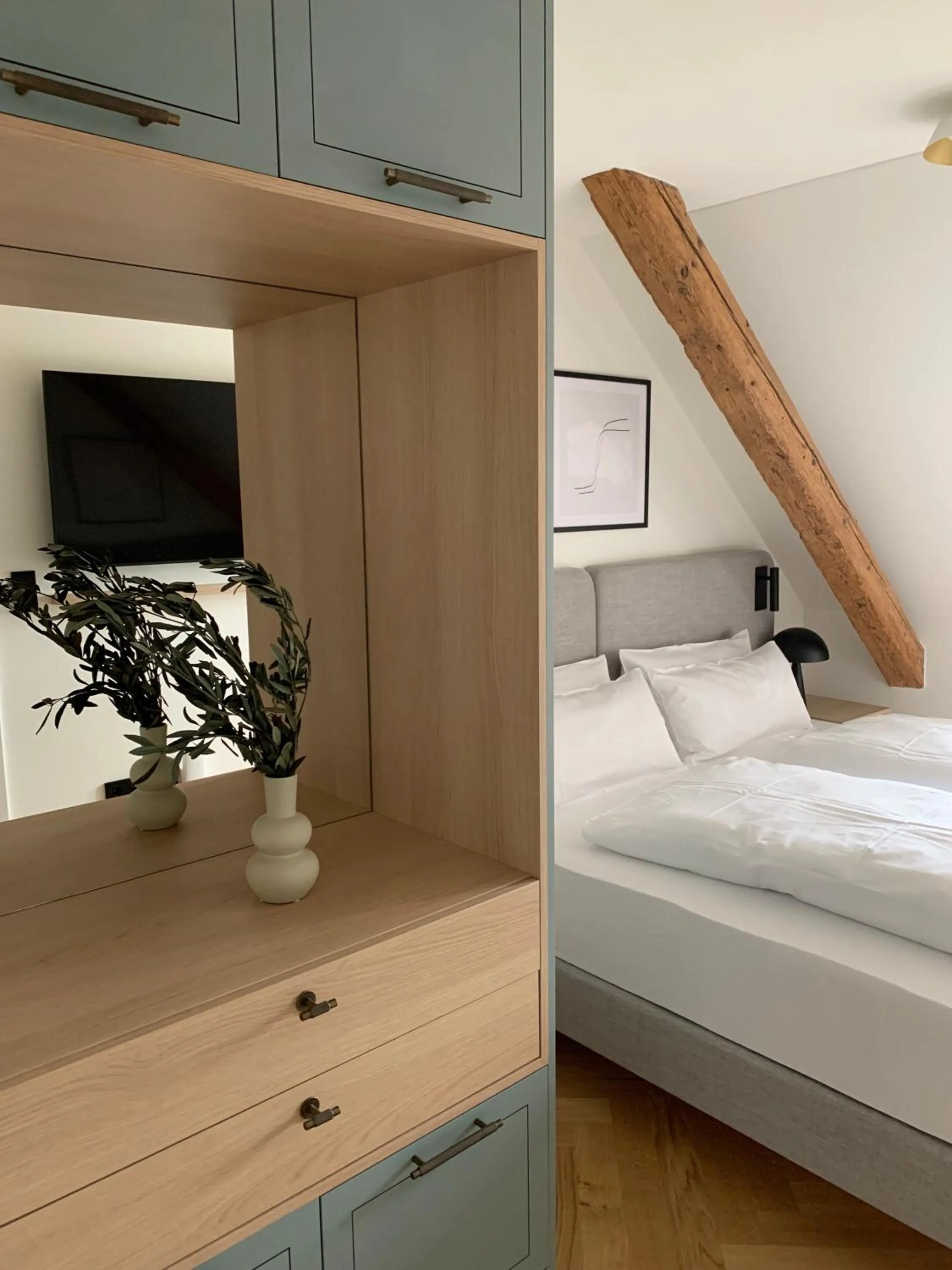 Bedroom, Bed in Bob W Munich Airport - Peterhof