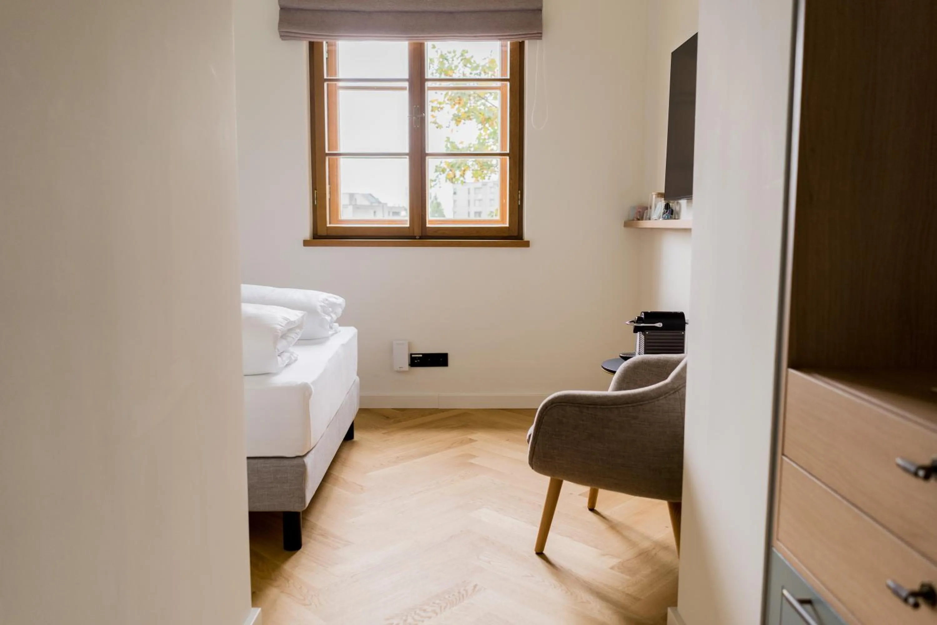 Bedroom, Bed in Bob W Munich Airport - Peterhof