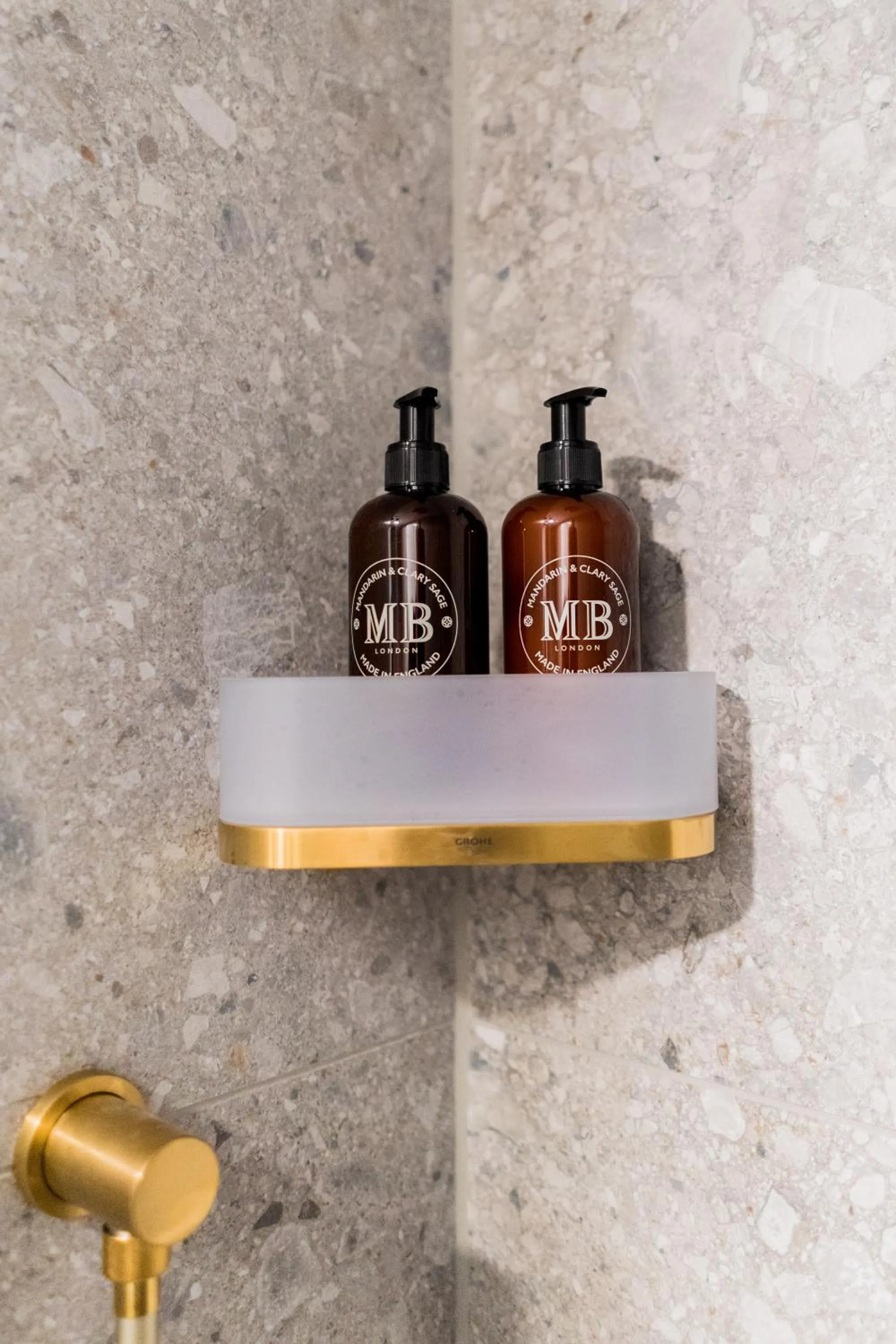 Bathroom in Bob W Munich Airport - Peterhof