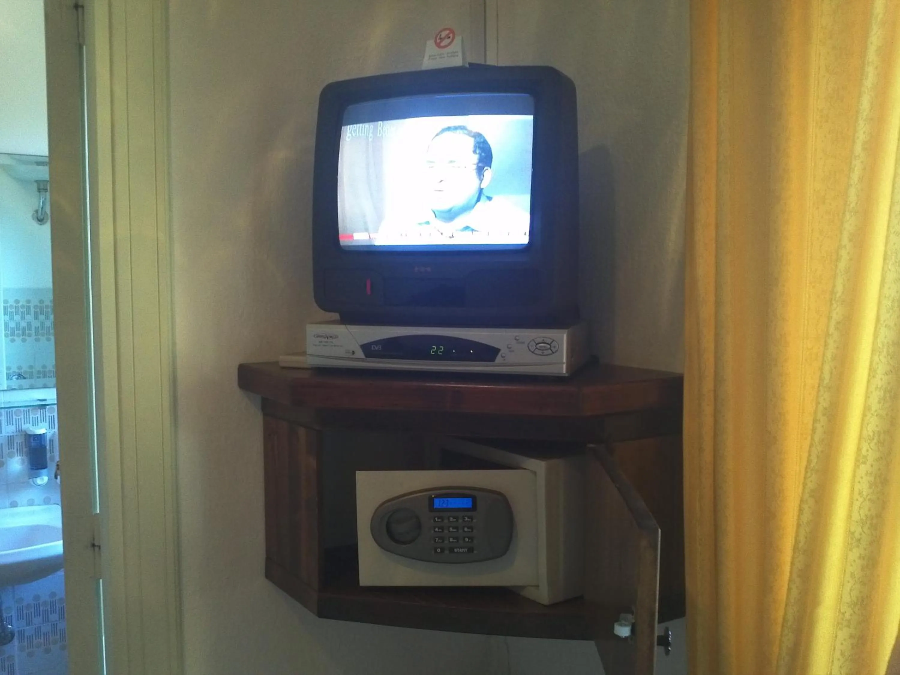TV and multimedia in Hotel Abbaruja