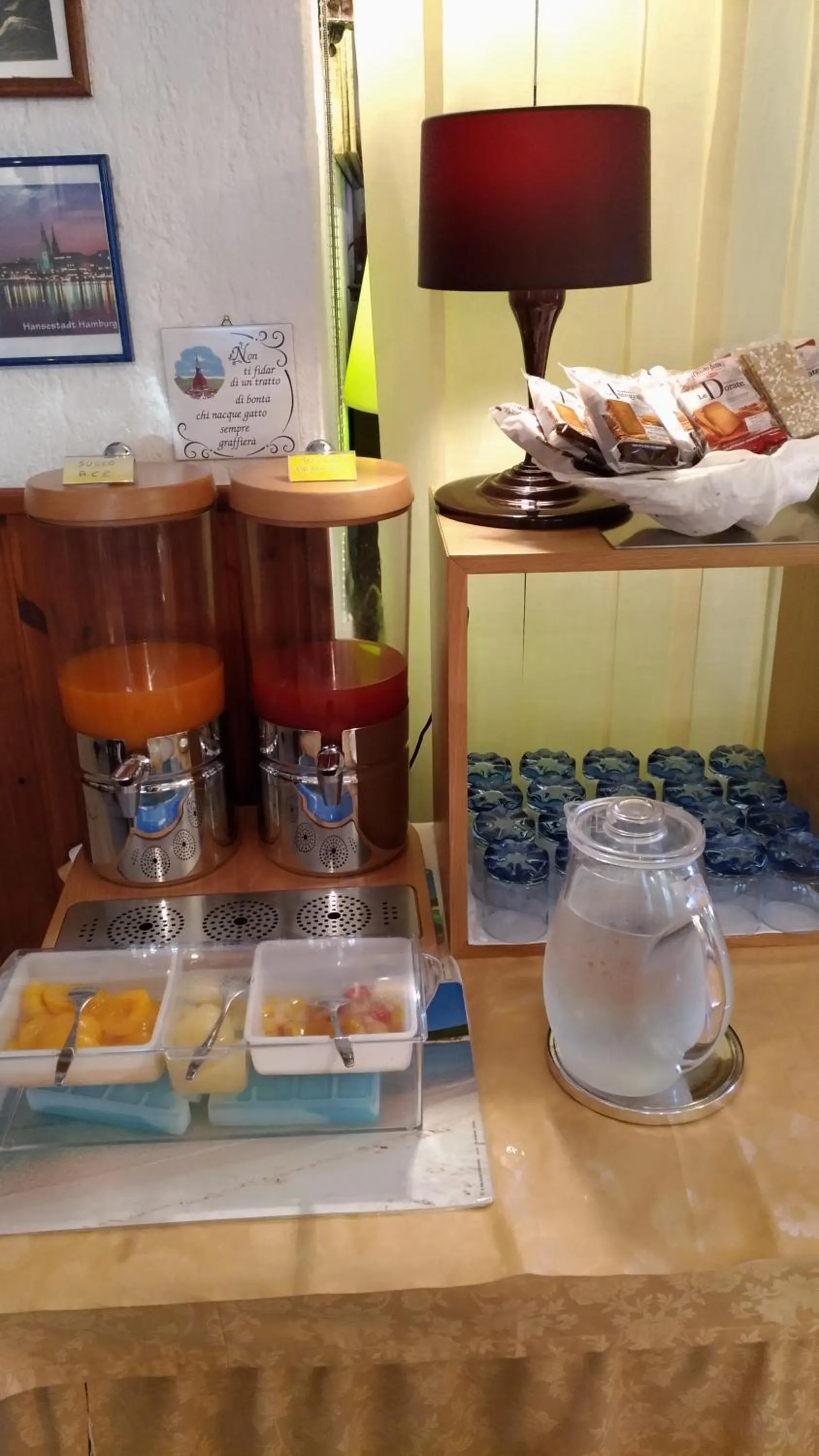 Buffet breakfast in Hotel Abbaruja