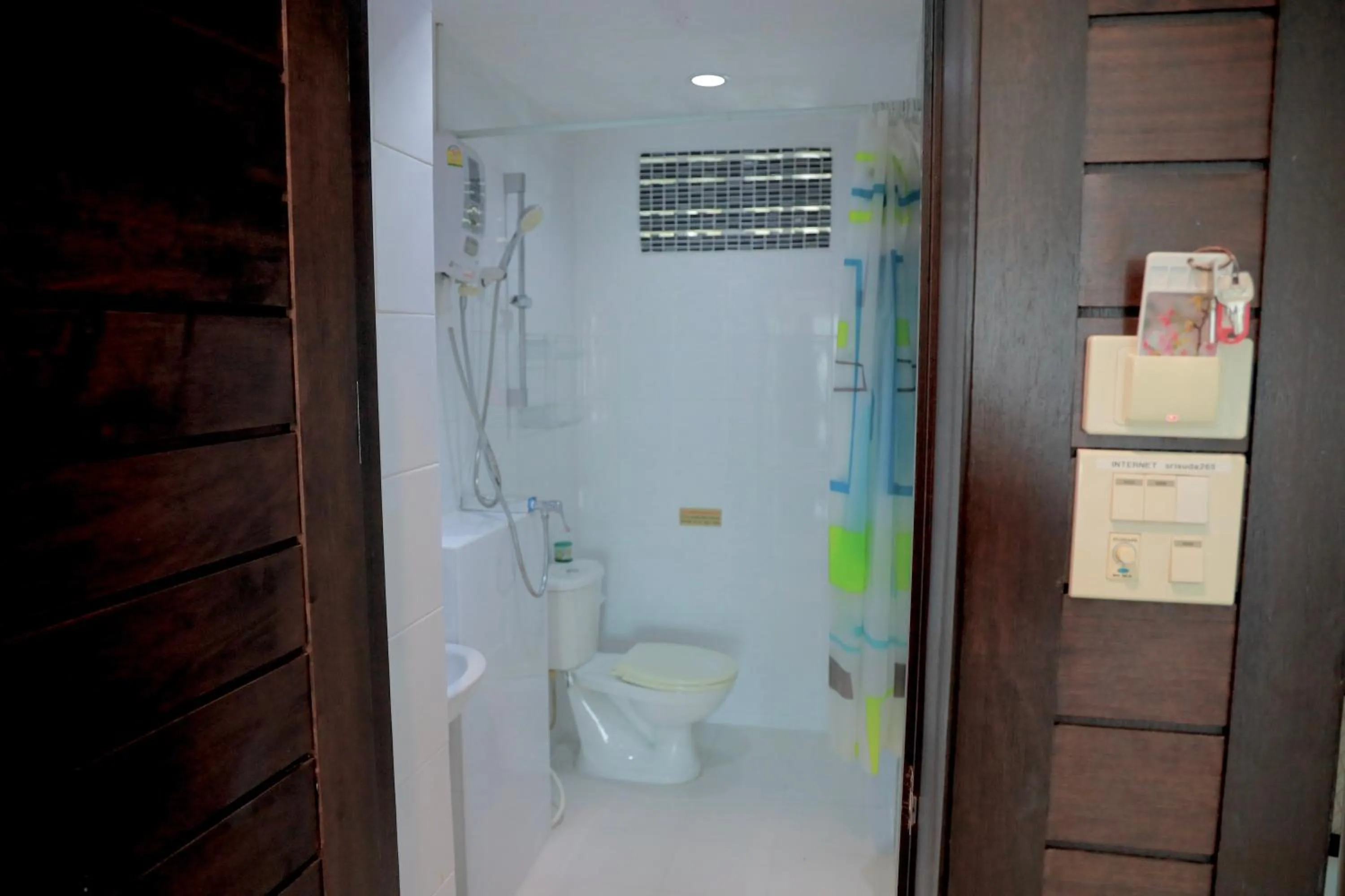 Bathroom in THOMLEK Guesthouse