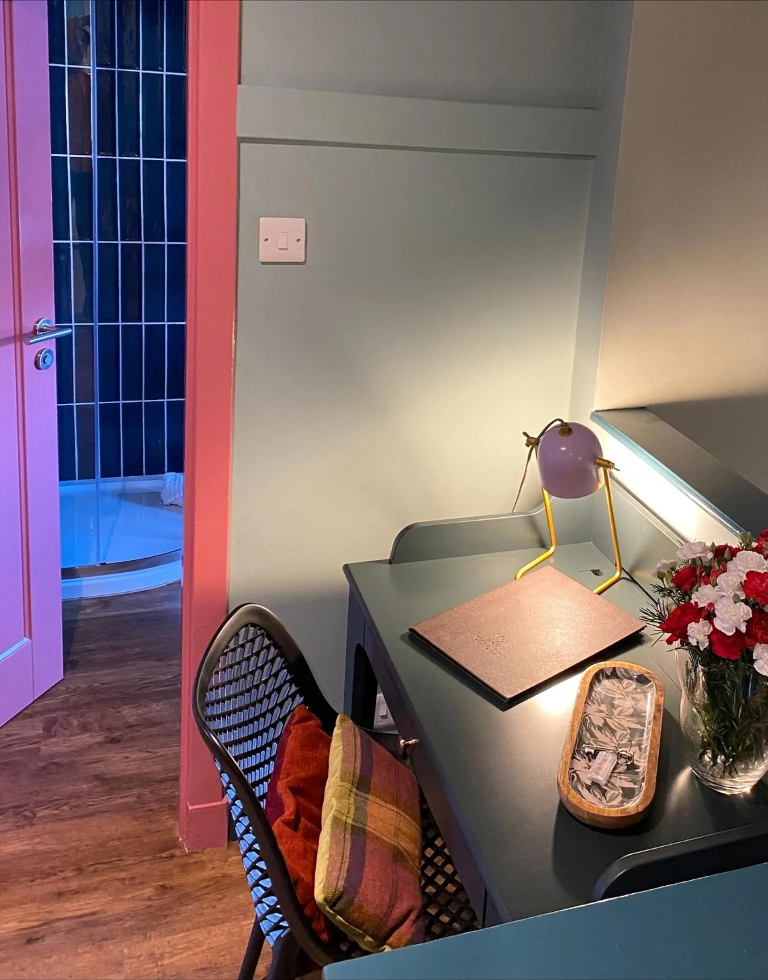 hair dresser in Masonic Arms Gatehouse