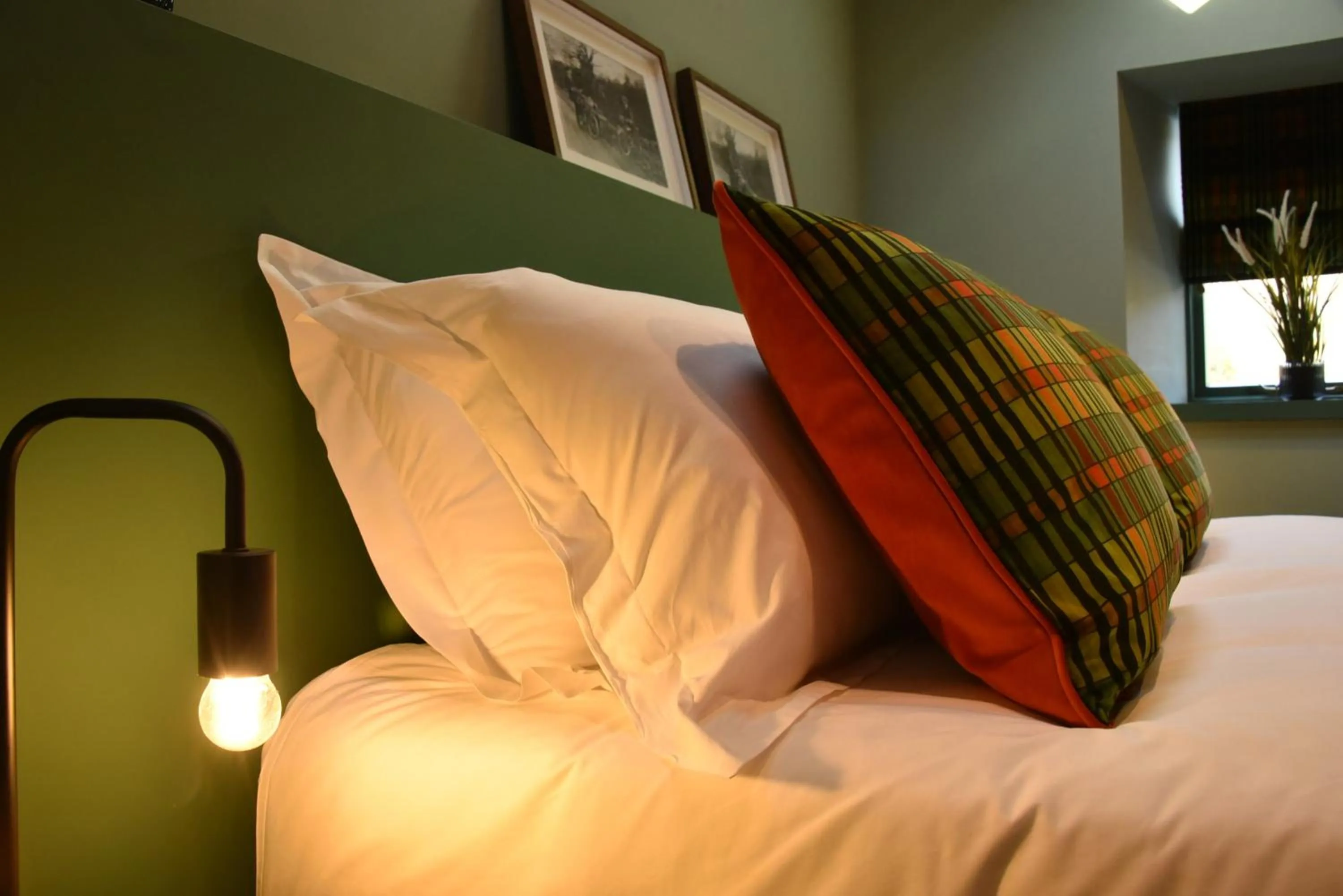 Decorative detail, Bed in Masonic Arms Gatehouse