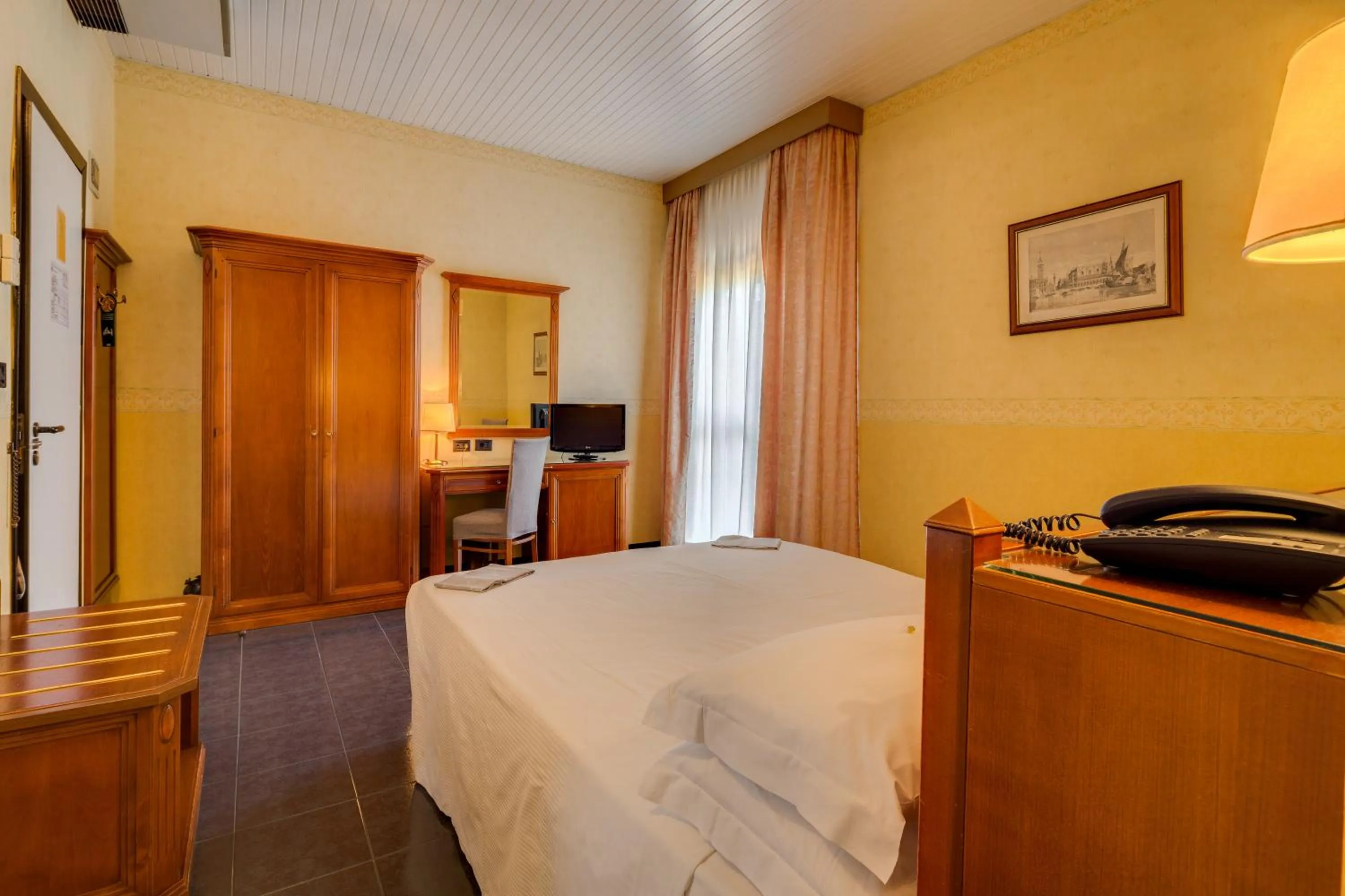 Area and facilities, Bed in Hotel San Donato - Bologna centro