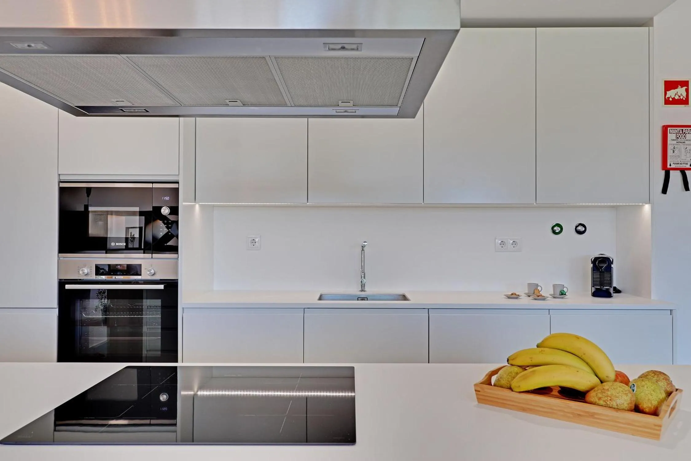 Kitchen or kitchenette in Apartamento Vista Jardim by Portucasa