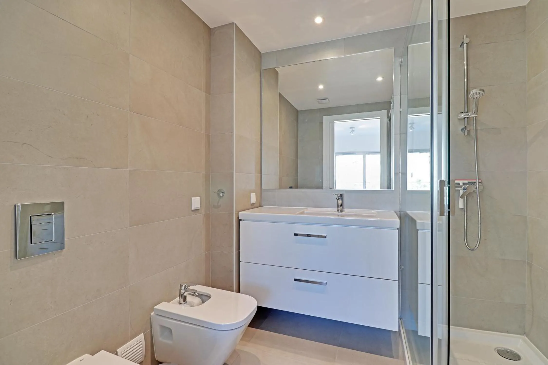 Bathroom in Apartamento Vista Jardim by Portucasa