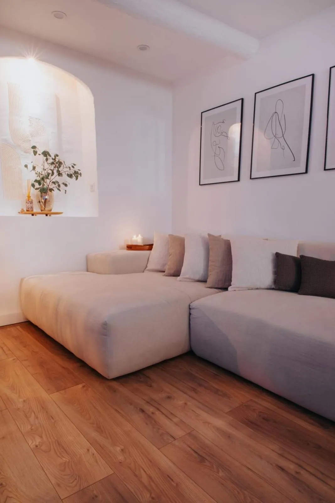 Living room in Perfect family-oriented and recently renovated townhouse in the old Antibes