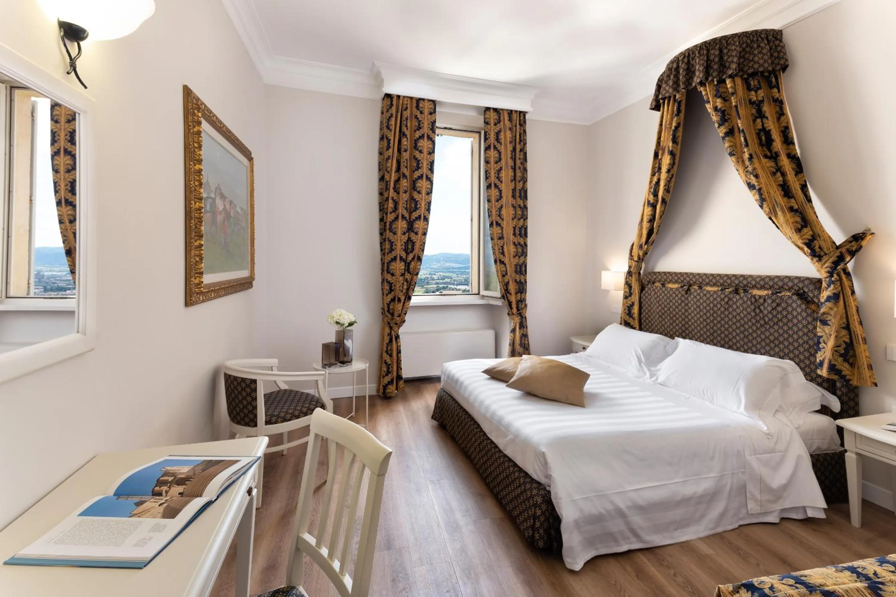 Bedroom, Bed in Hotel Fontebella