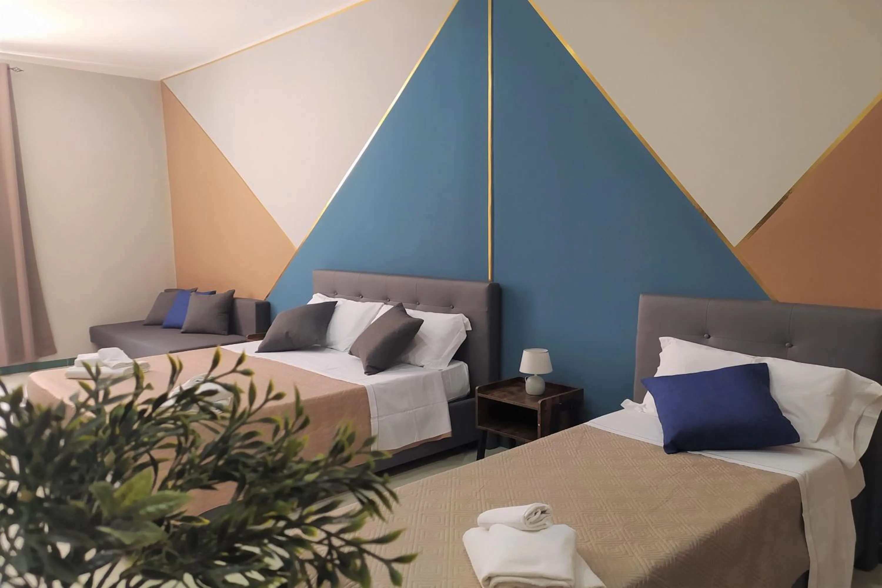 ROYAL ROOMS STATION NAPOLI