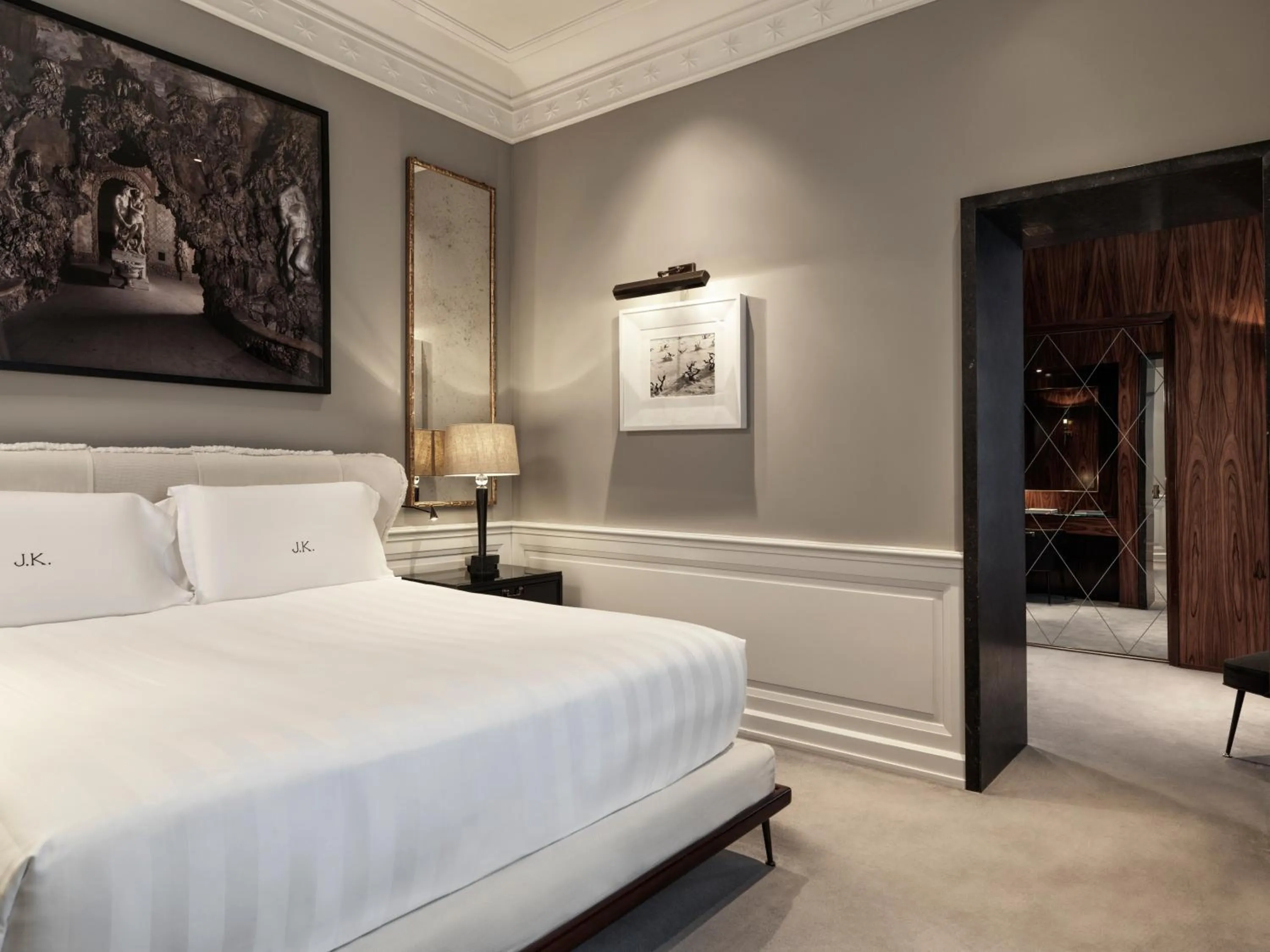 Bedroom, Bed in J.K. Place Roma - The Leading Hotels of the World