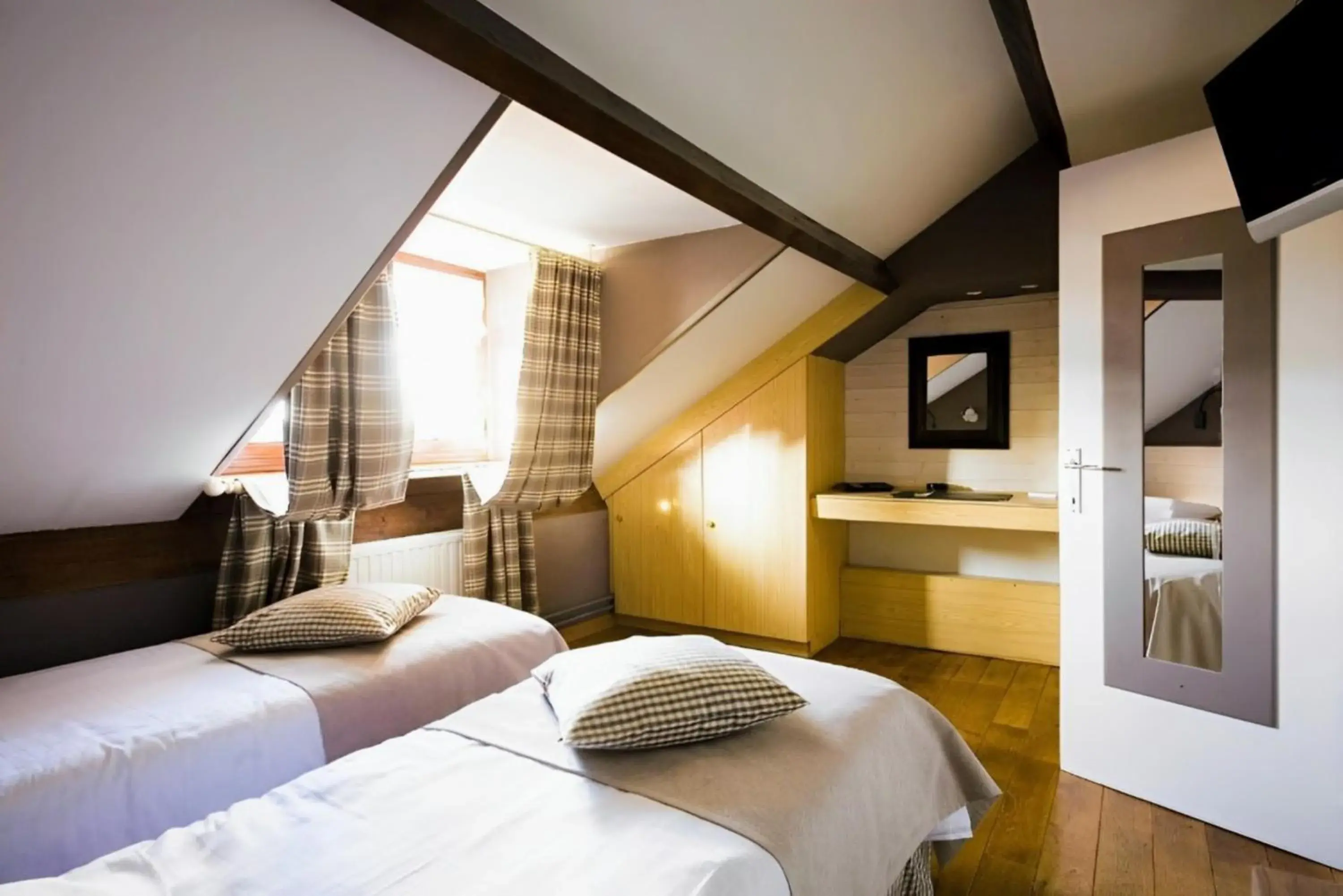 Twin Room in La Fontaine du Sabotier Twin Room in La Fontaine du Sabotier