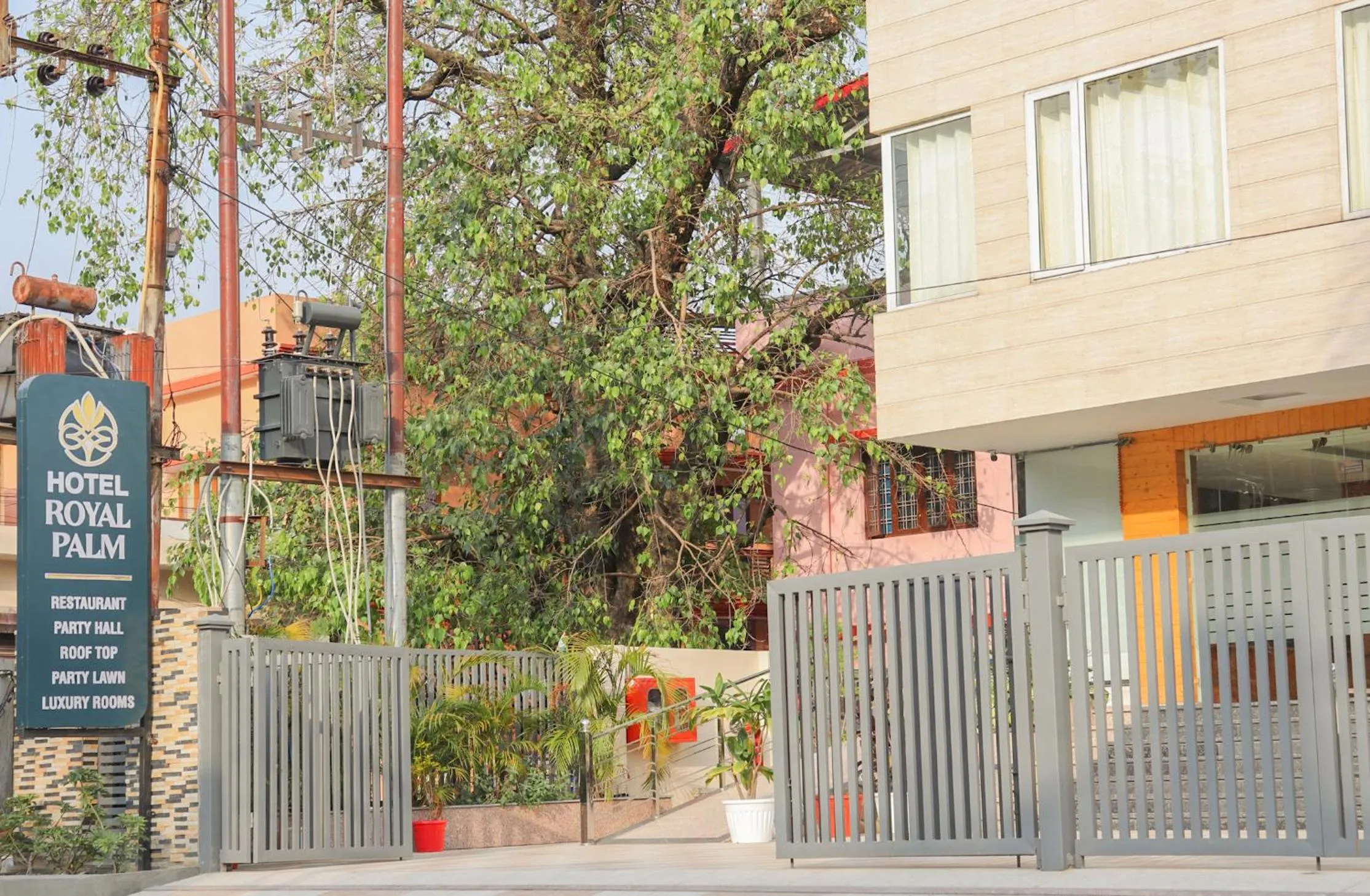 Property building in Hotel Royal Palm Dehradun