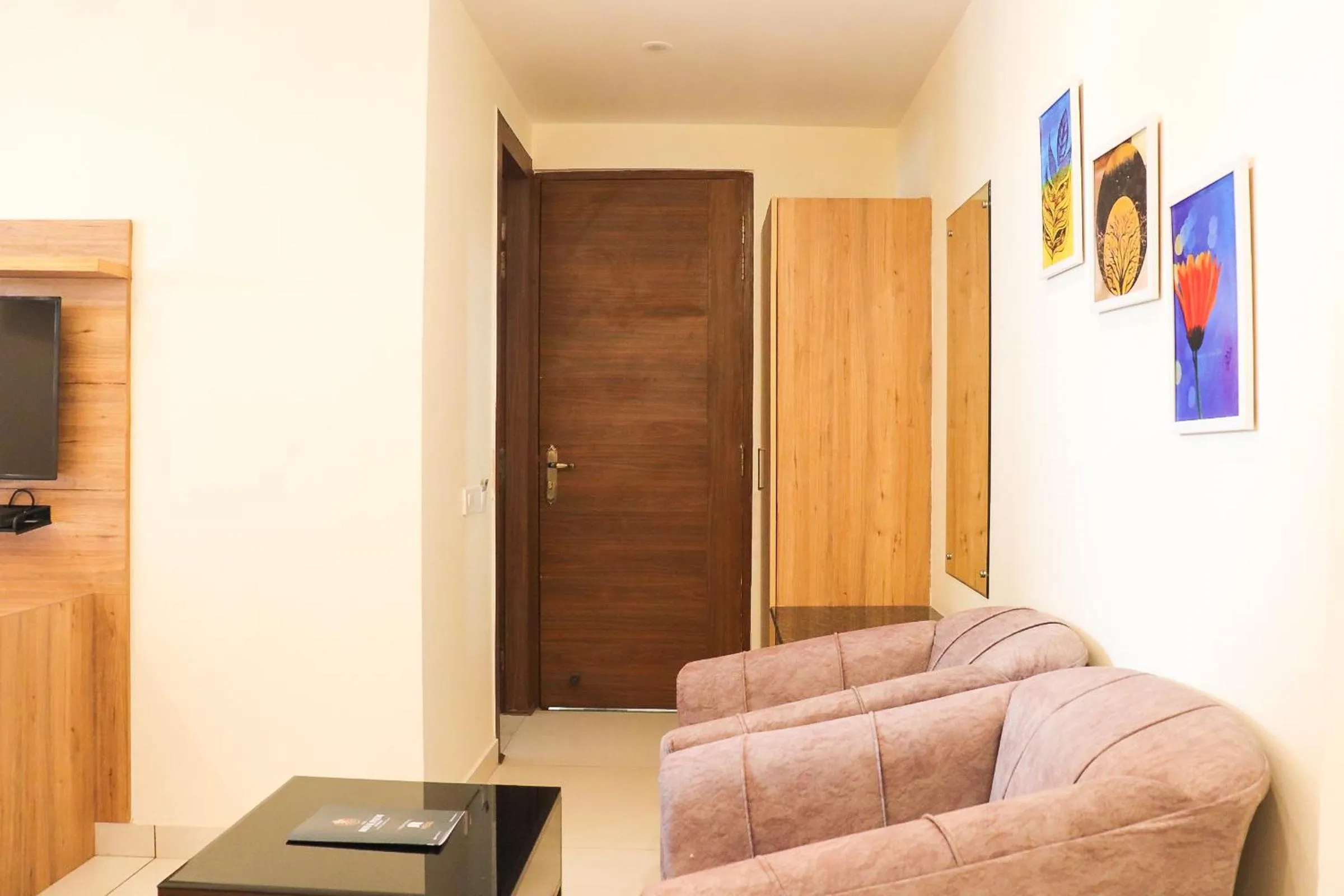 Bedroom in Hotel Royal Palm Dehradun