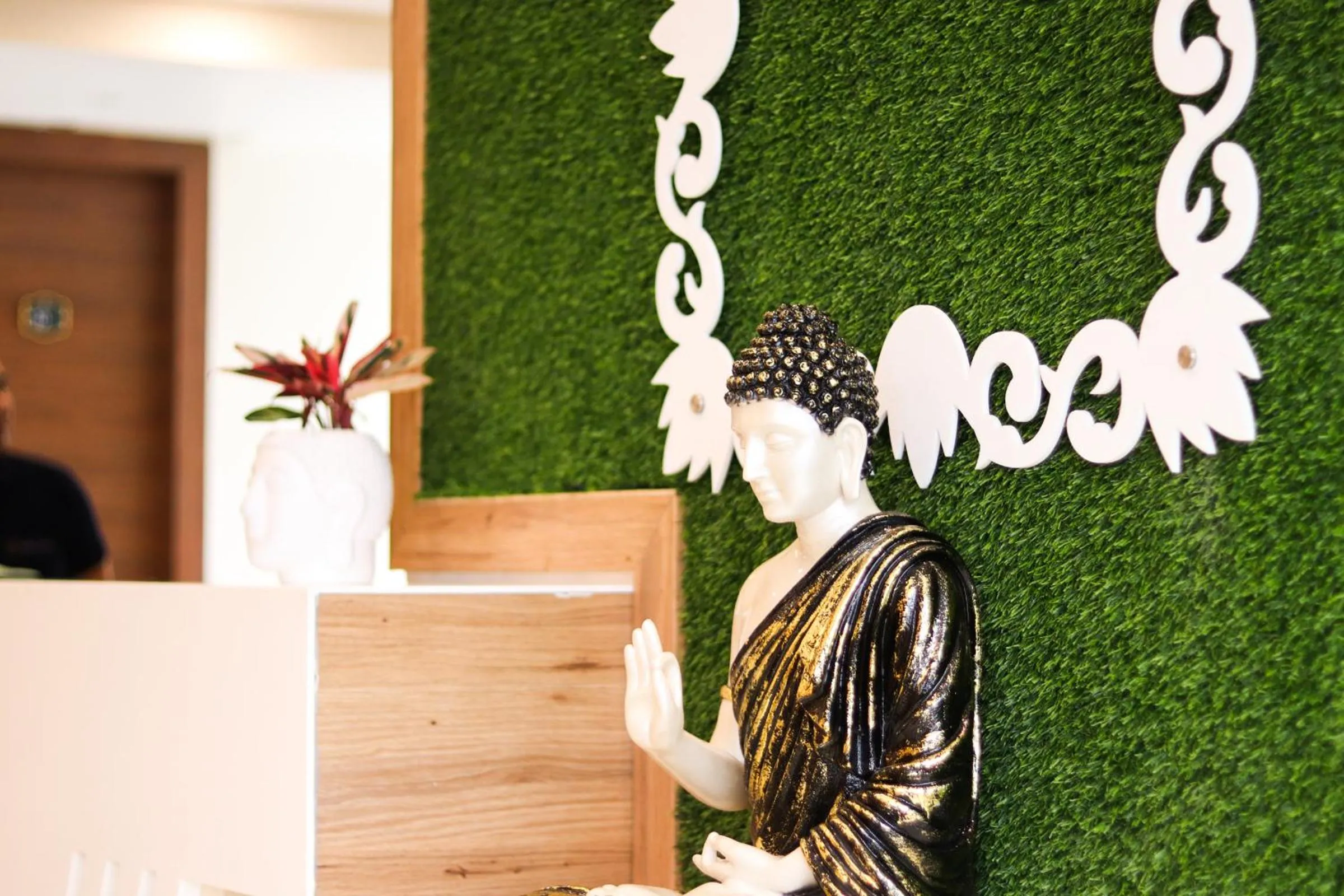 Decorative detail in Hotel Royal Palm Dehradun