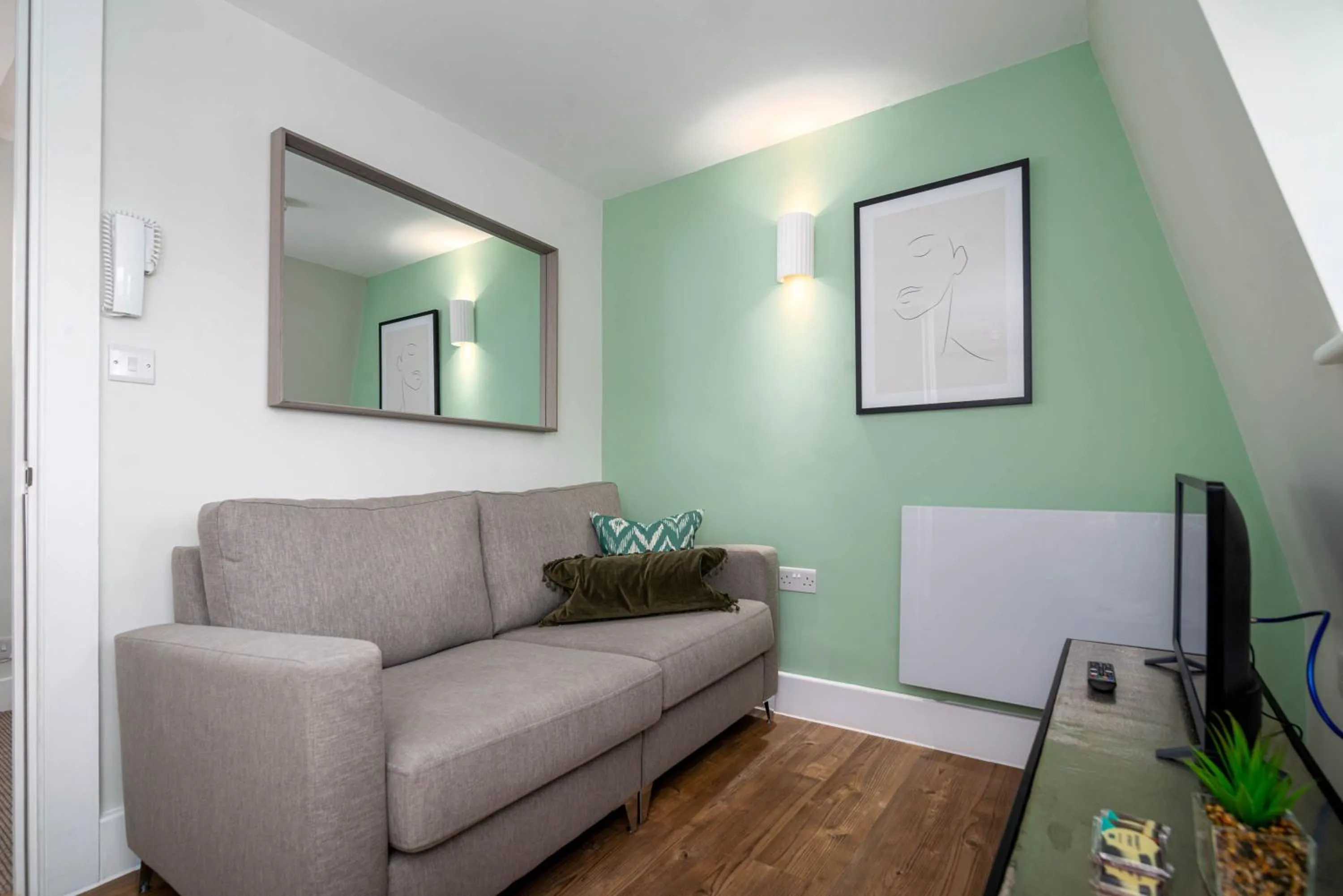 Seating area in 37 Doughty Street - Urban Apartments
