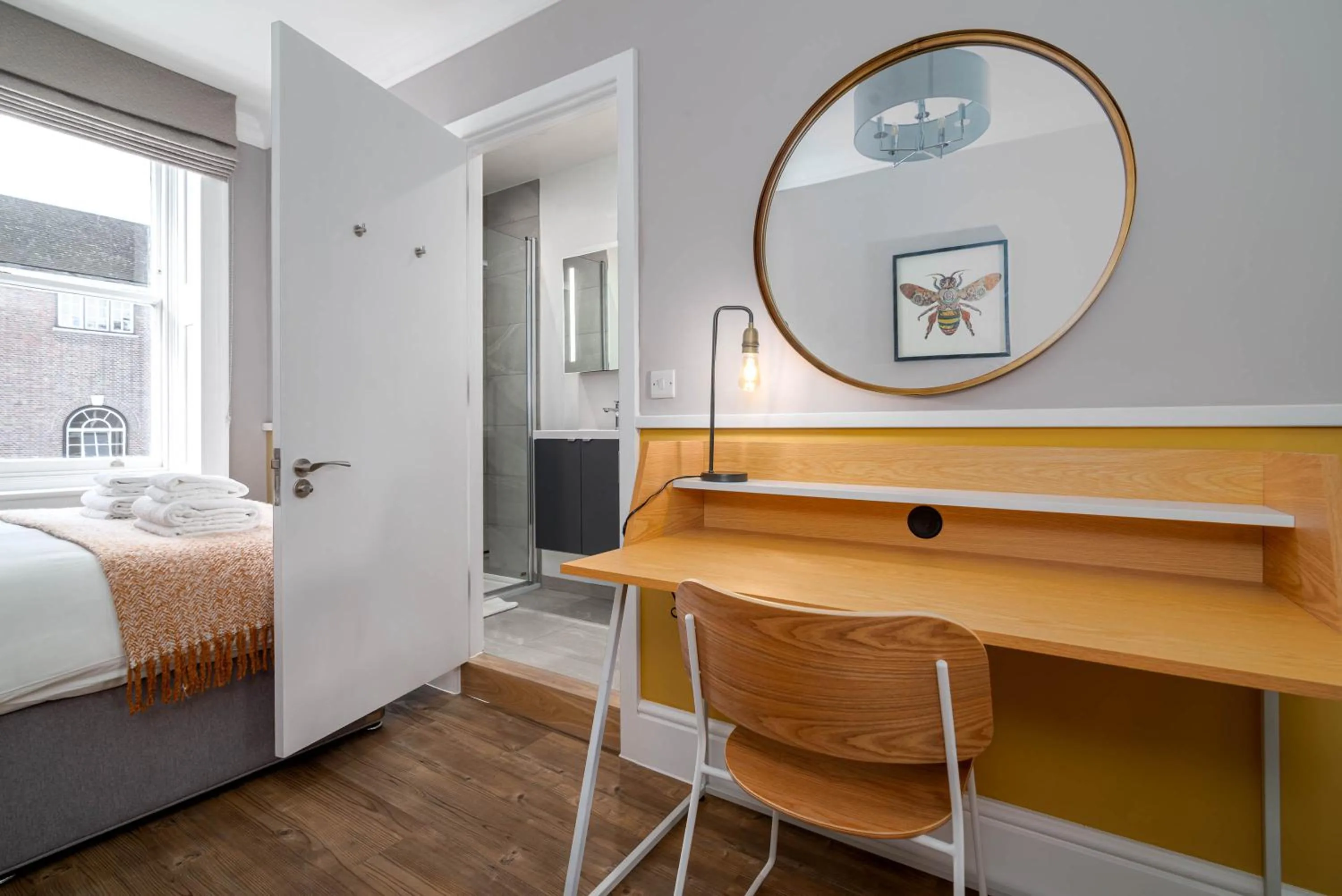 Bed in 37 Doughty Street - Urban Apartments