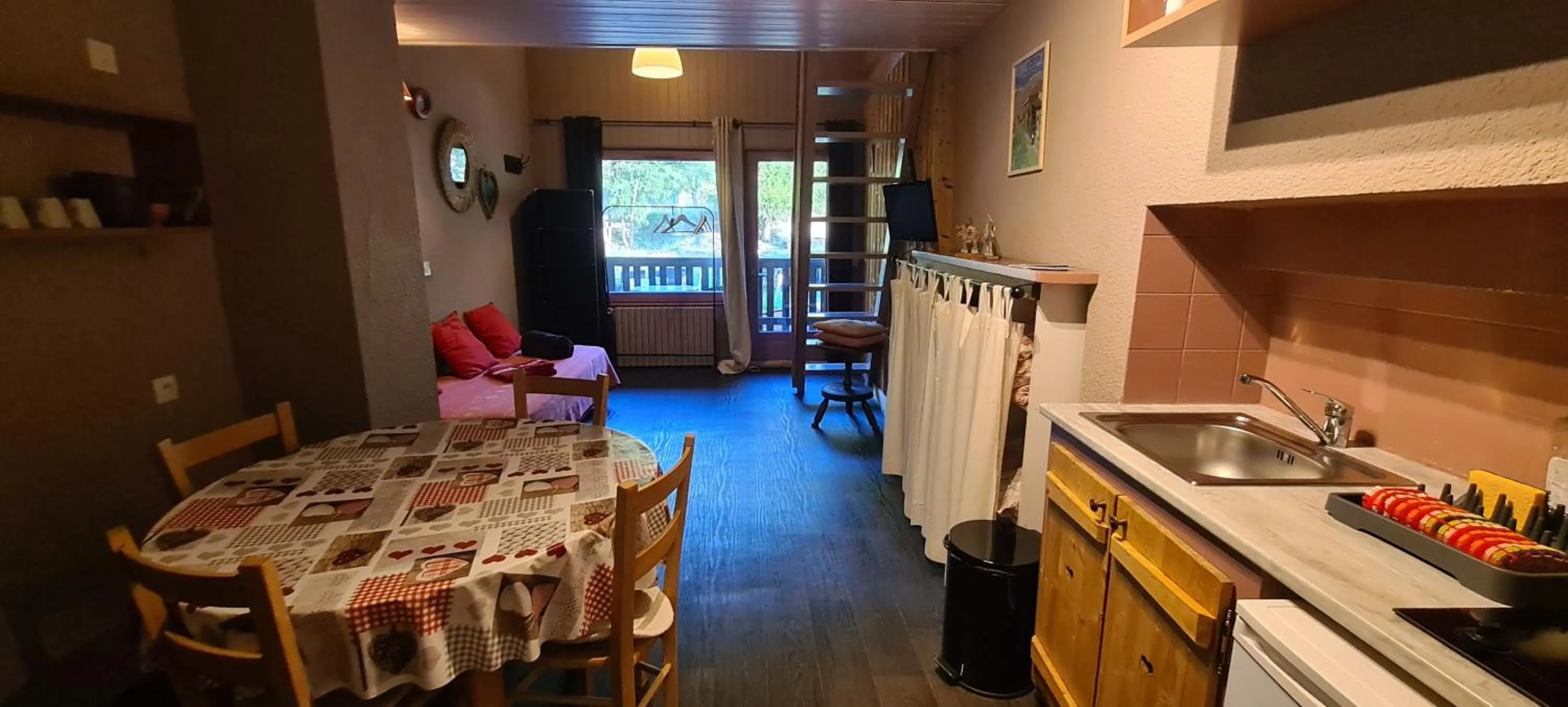 Living room in Hôtel et Appart'Hôtel Restaurant L'Adray