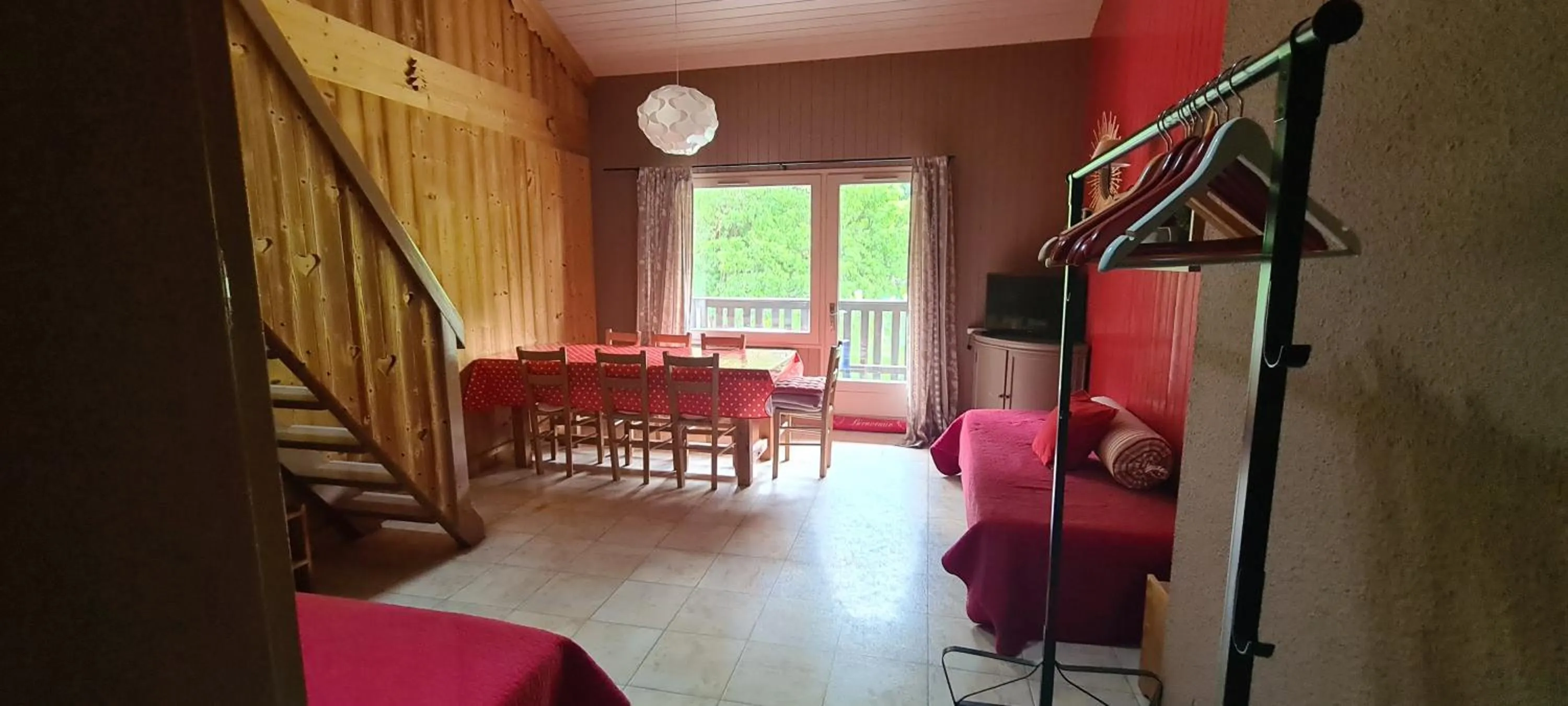 Seating area in Hôtel et Appart'Hôtel Restaurant L'Adray