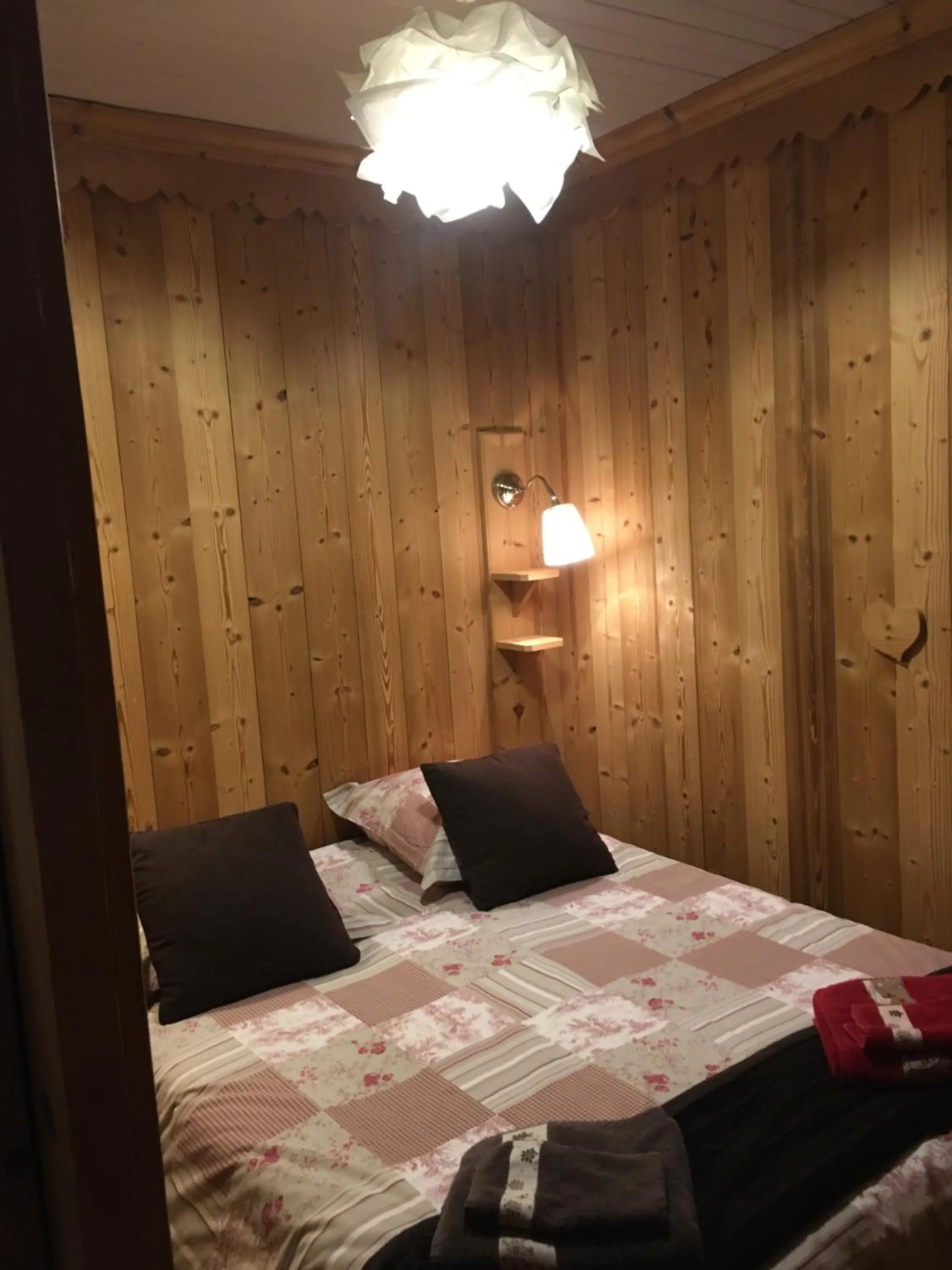 Bedroom, Bed in Hôtel et Appart'Hôtel Restaurant L'Adray