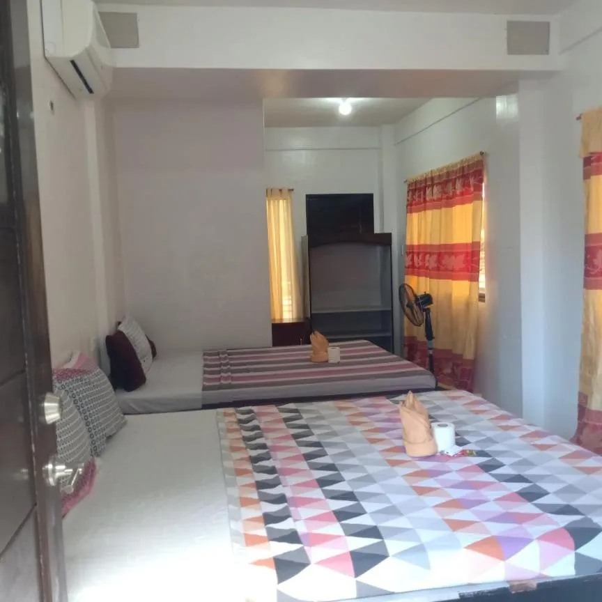 Chelle's Apartelle-Inn