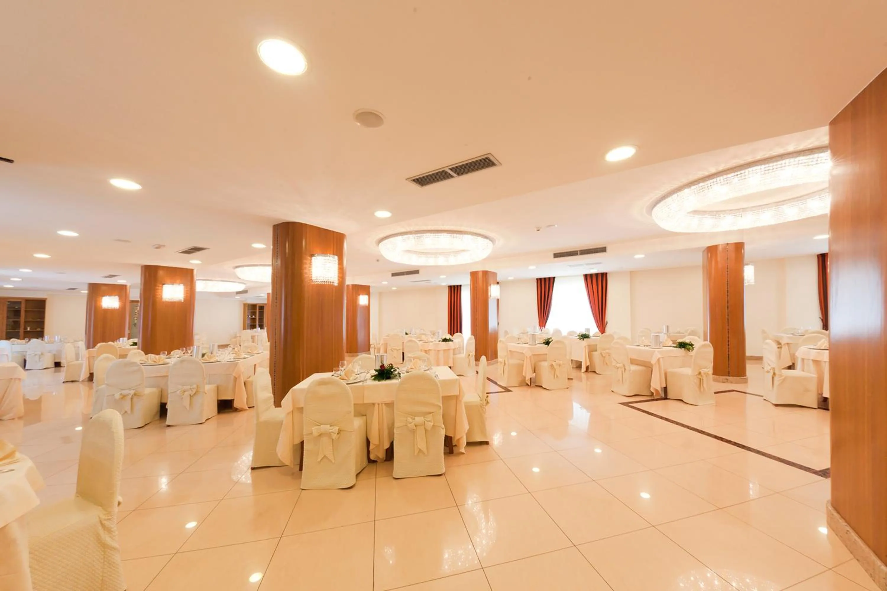 Restaurant/places to eat in Park Hotel Tyrrenian