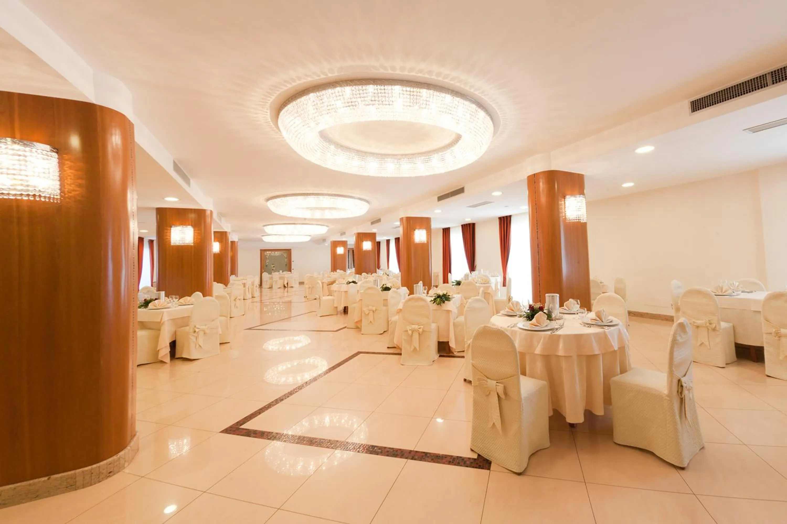 Restaurant/places to eat in Park Hotel Tyrrenian