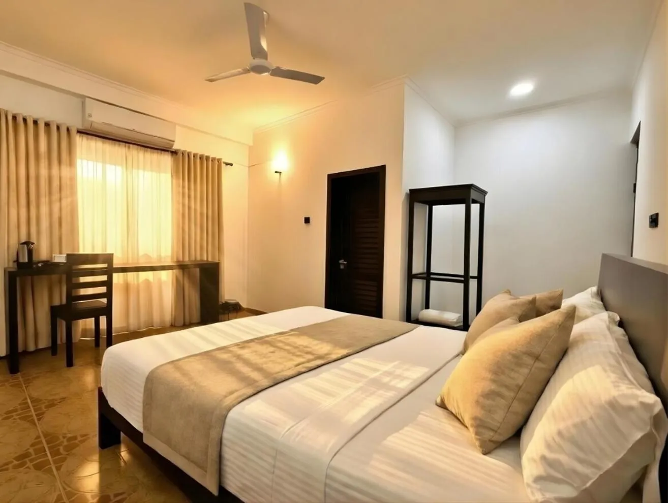 Bedroom, Bed in The Ivy Lake