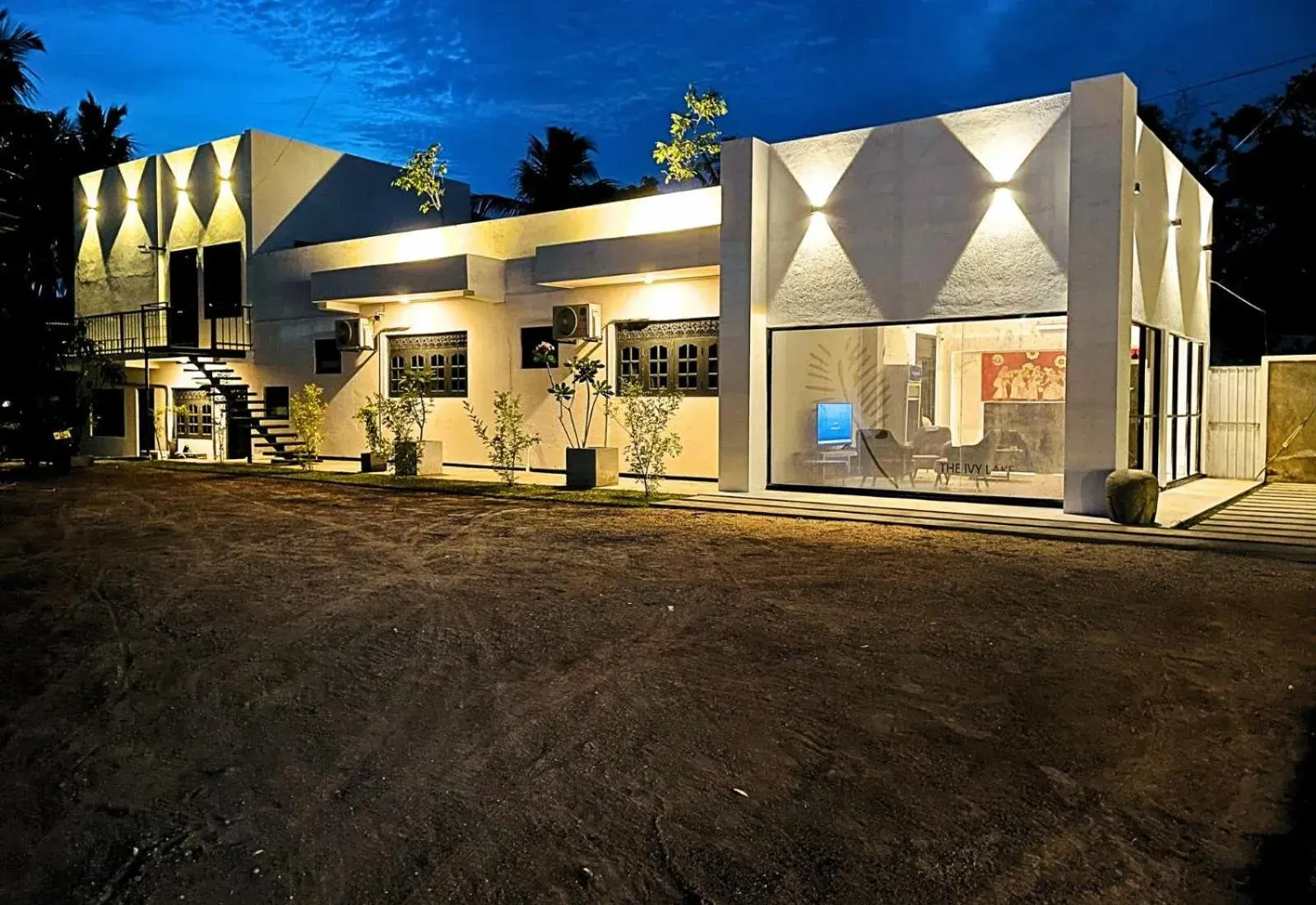 Property building in The Ivy Lake Property building in The Ivy Lake