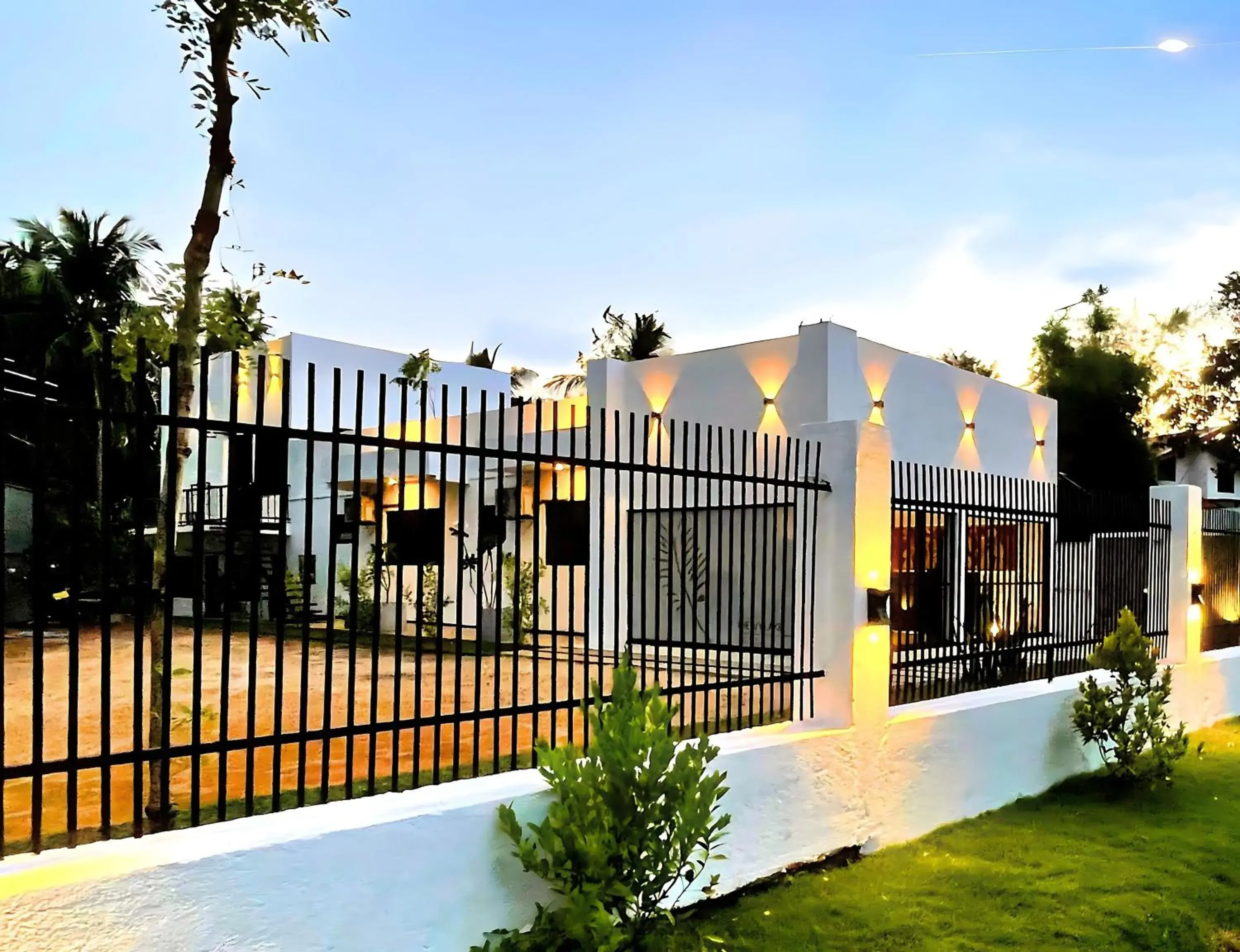 Property building in The Ivy Lake Property building in The Ivy Lake