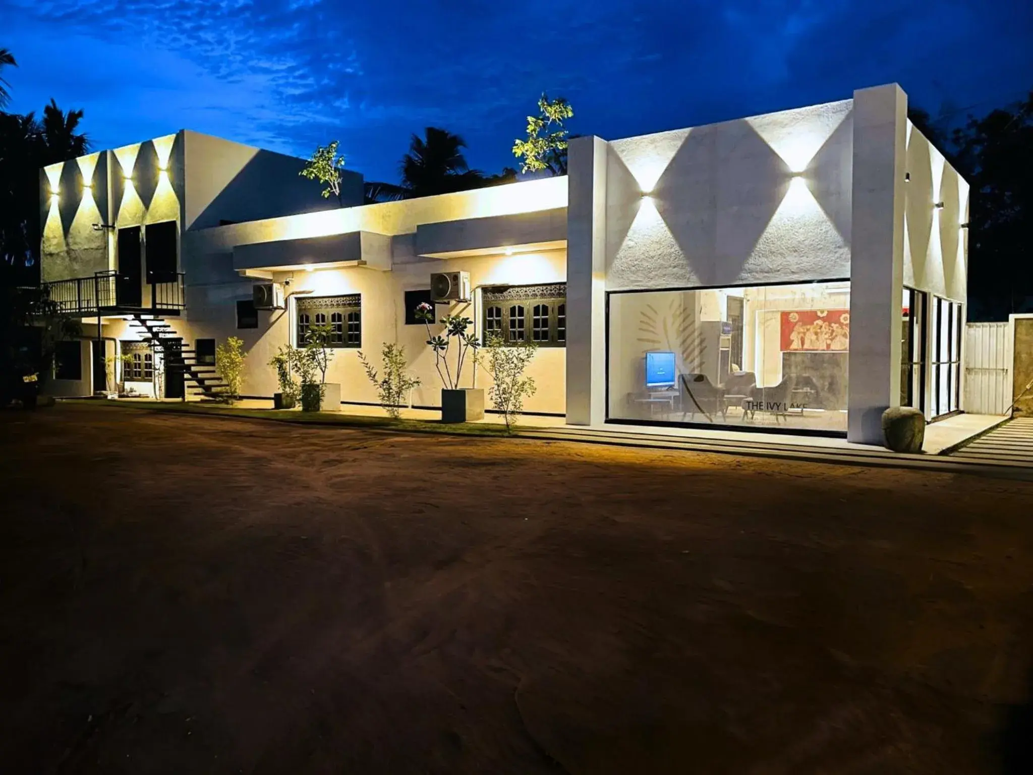 Property building in The Ivy Lake Property building in The Ivy Lake