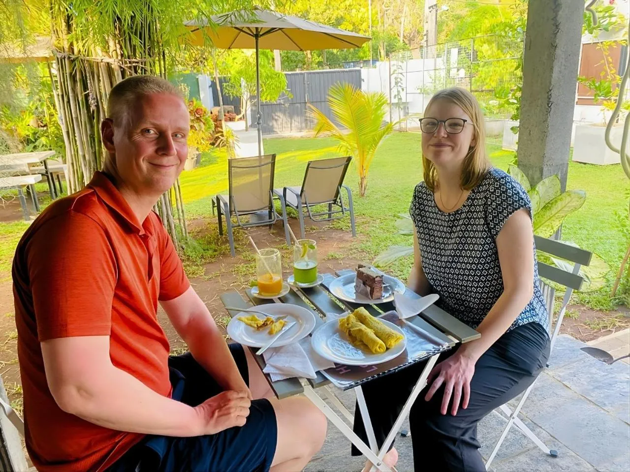 Restaurant/places to eat in The Ivy Lake