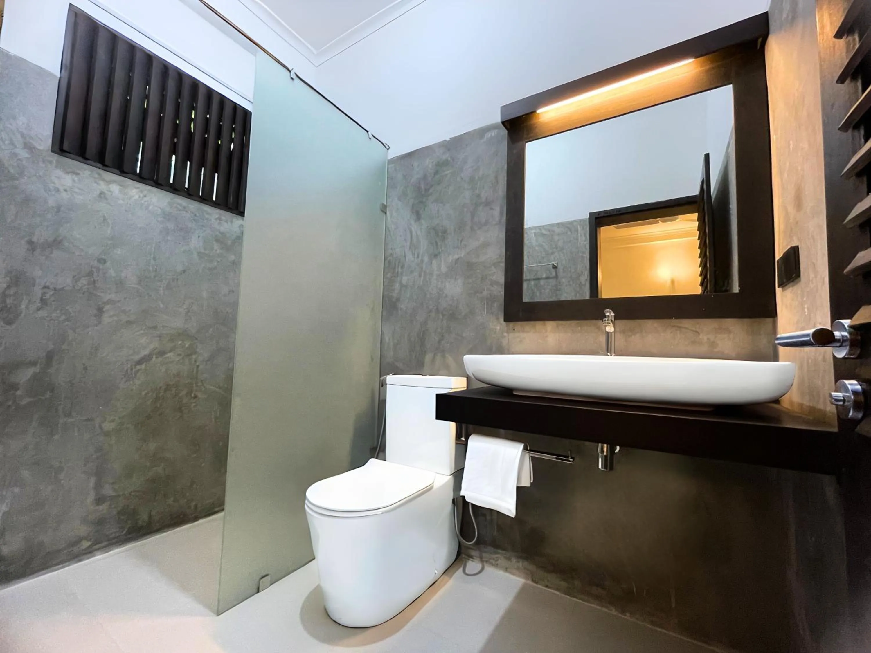 Bathroom in The Ivy Lake