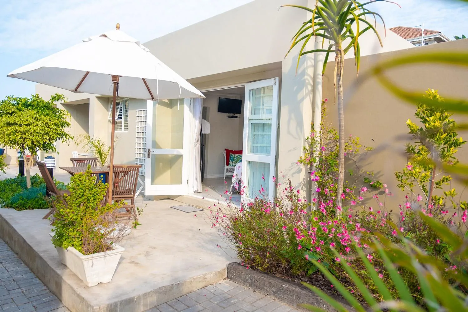 Property building in Conifer Beach House