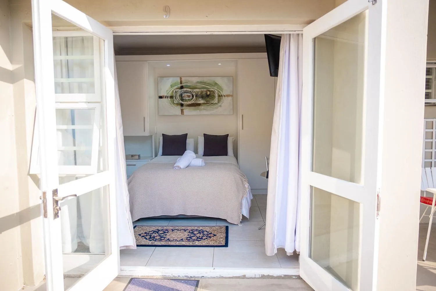 Bed in Conifer Beach House