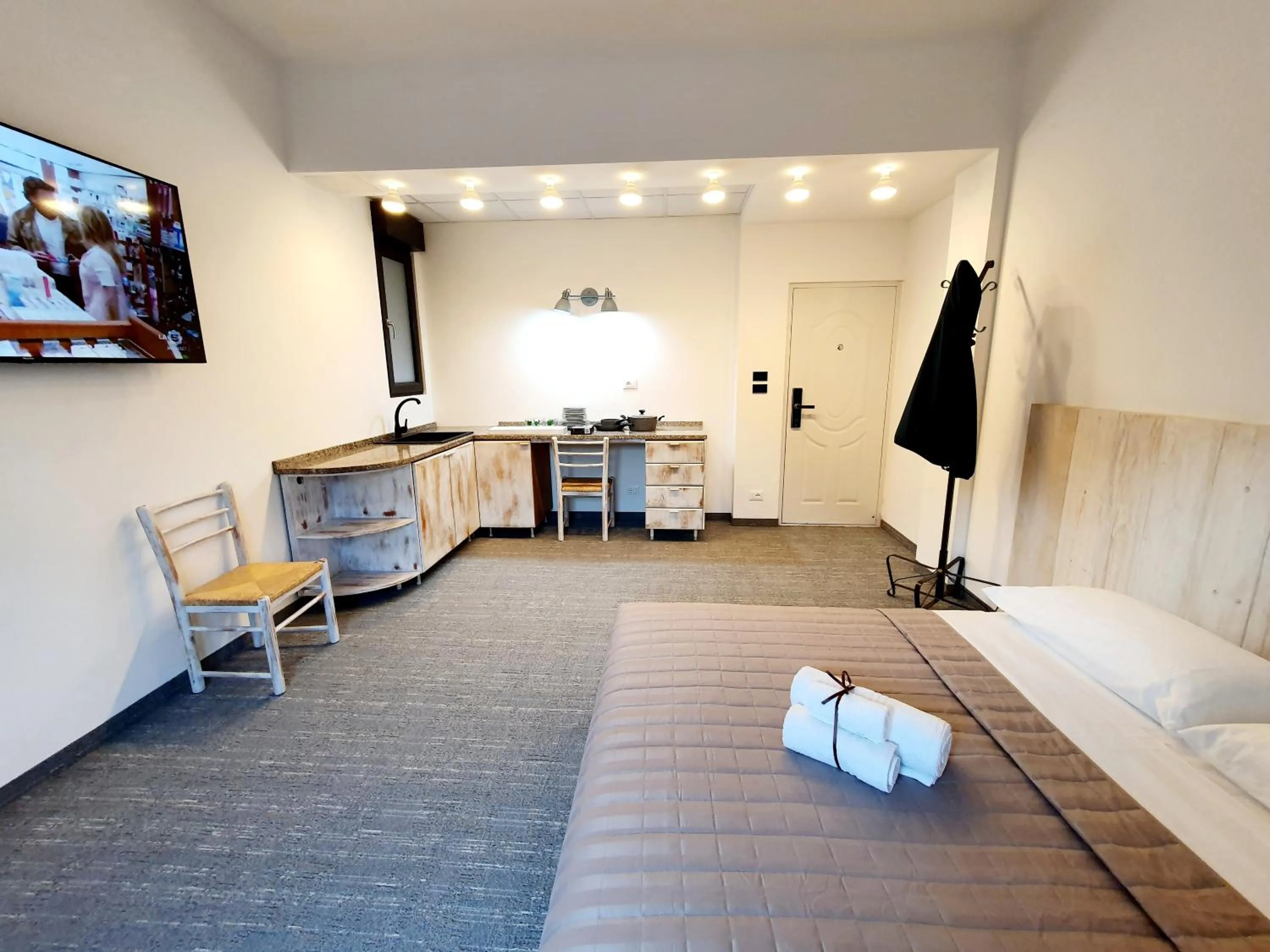 Standard Double Room with Shared Bathroom with Kitchenette - single occupancy in Camere Fiera Verona - CasaNostra