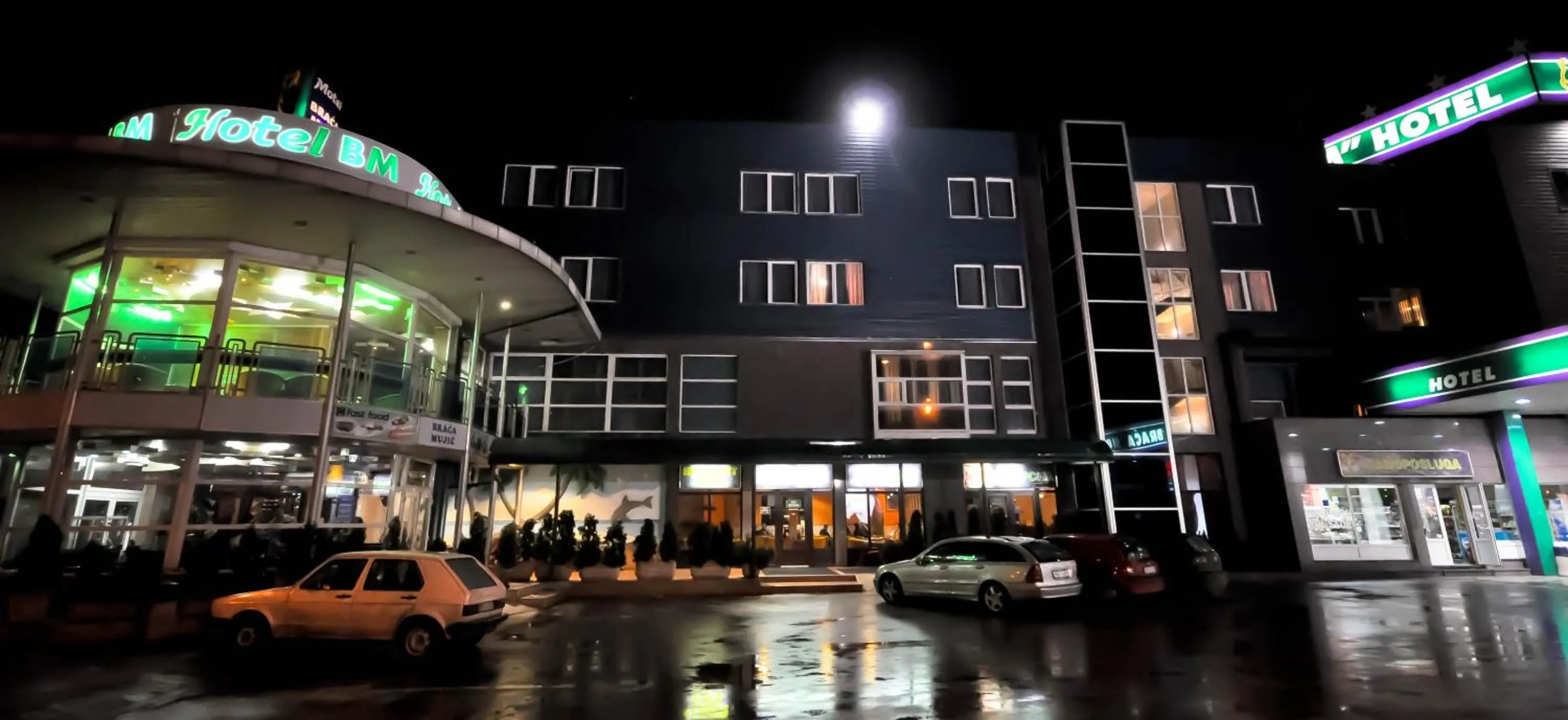 Facade/entrance in Hotel BM