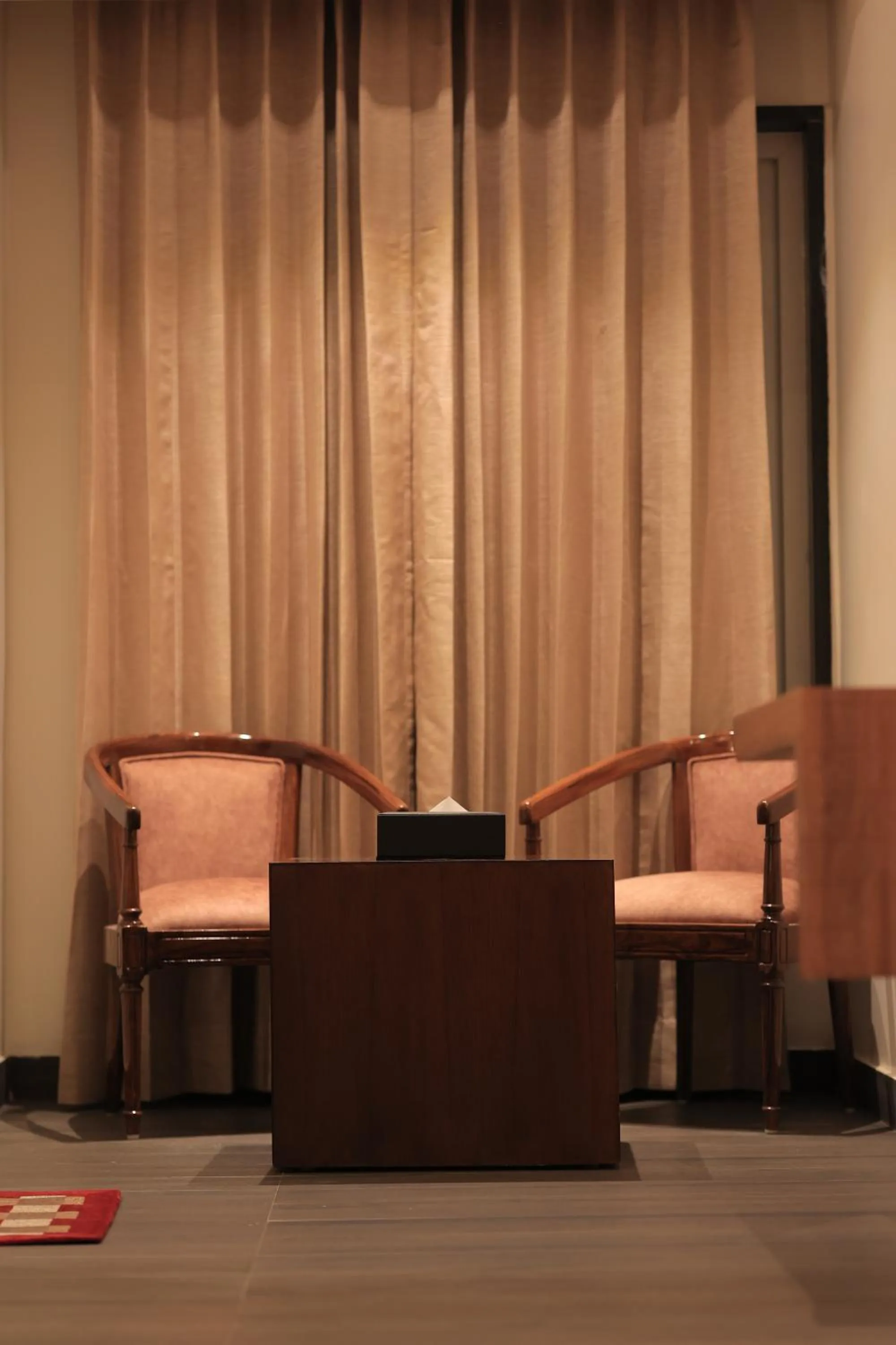 Seating area in Hotel Holy Vivasa