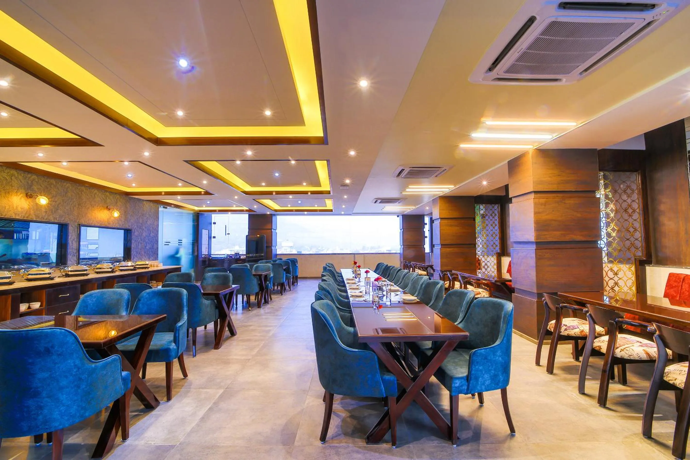 Restaurant/places to eat in Hotel Holy Vivasa