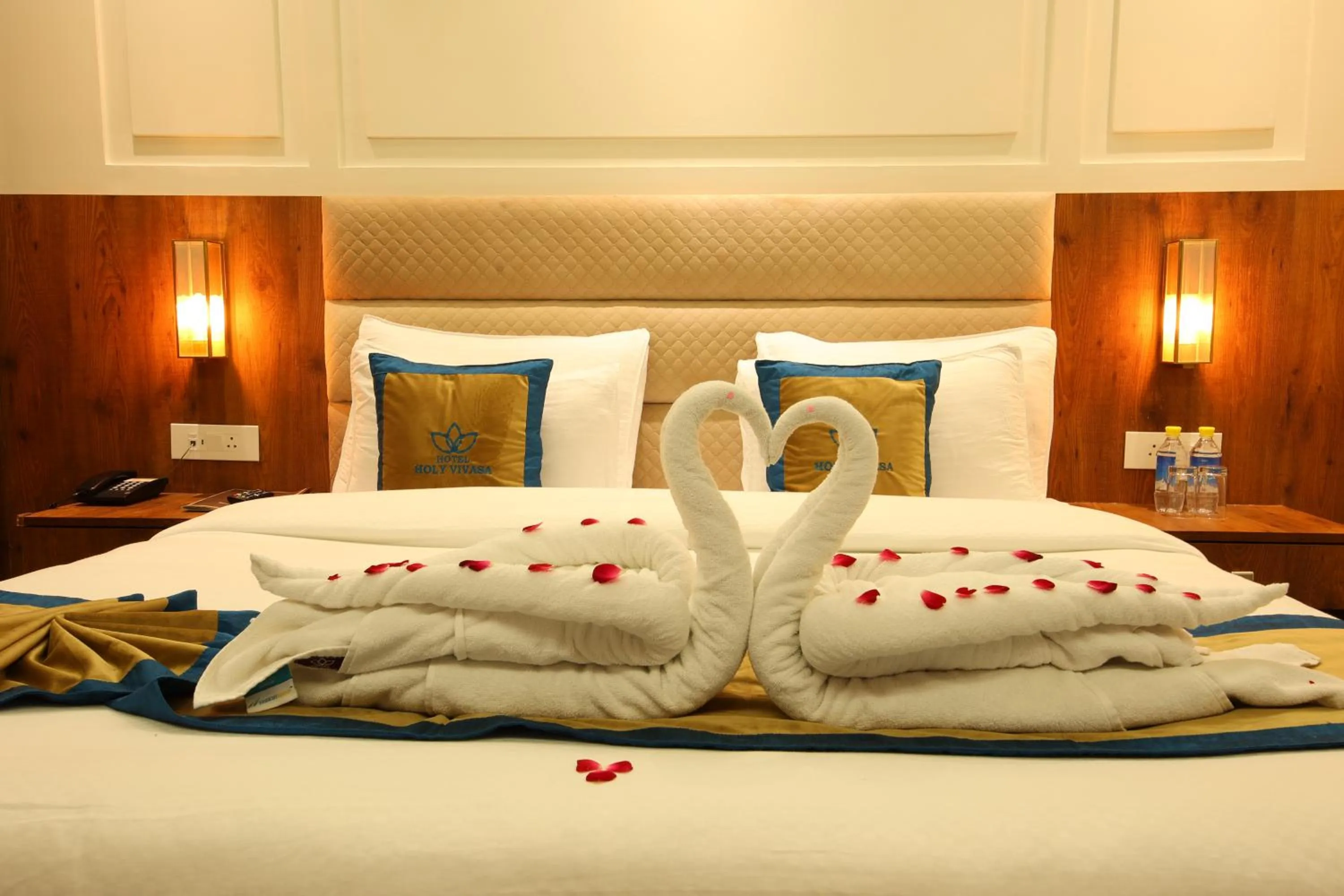 Bed in Hotel Holy Vivasa