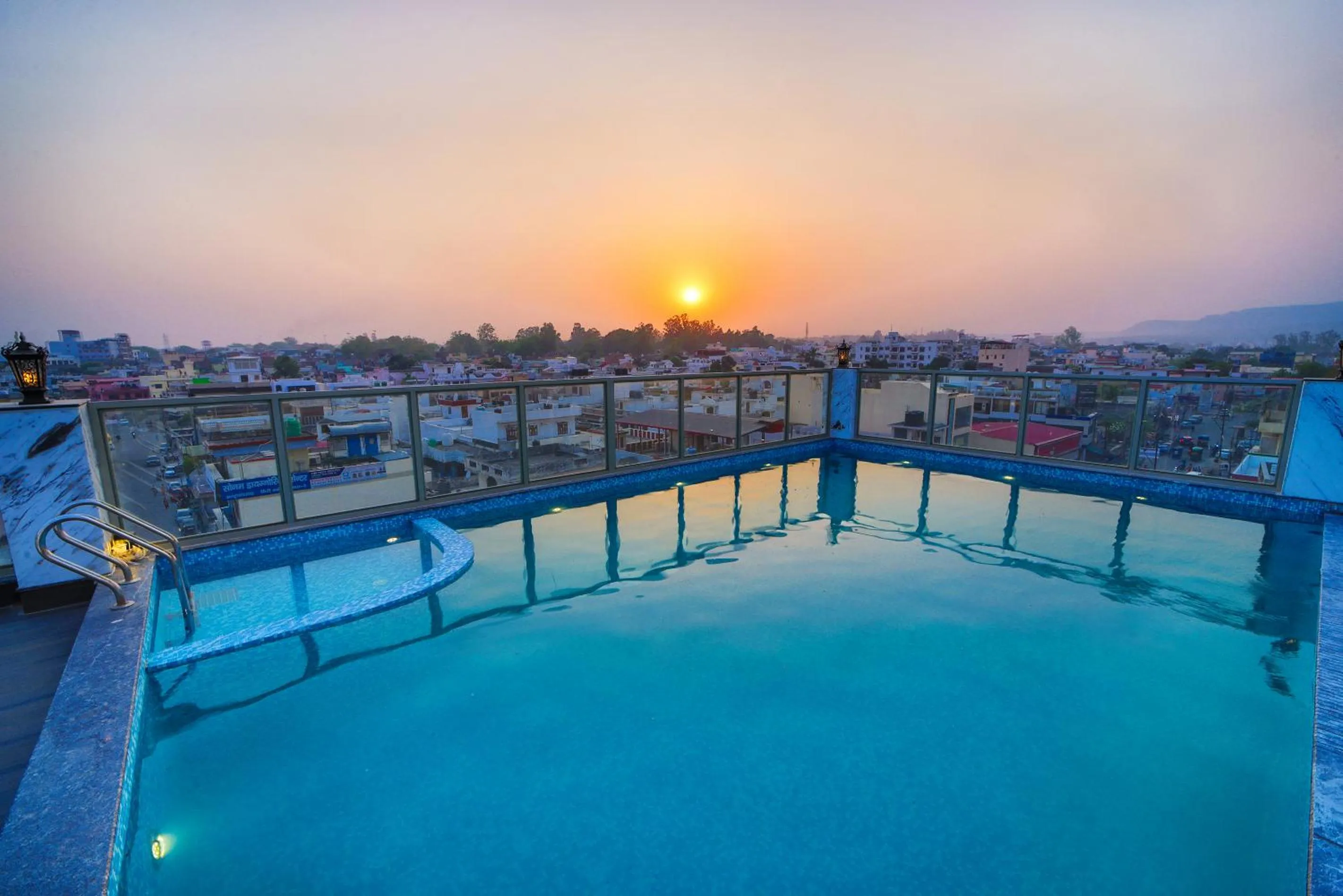 Swimming pool in Hotel Holy Vivasa