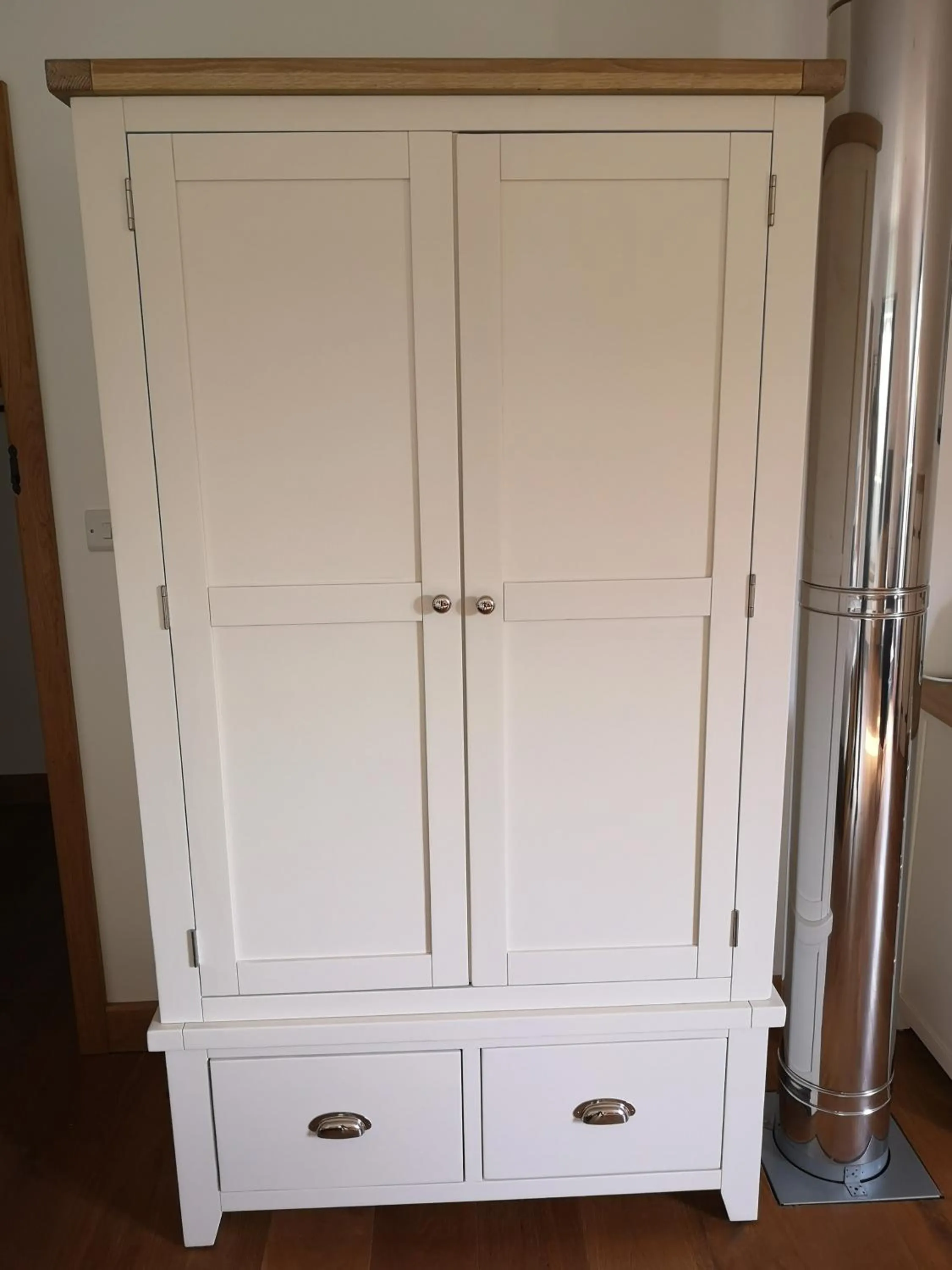 wardrobe in The Old Smithy Bed & Breakfast