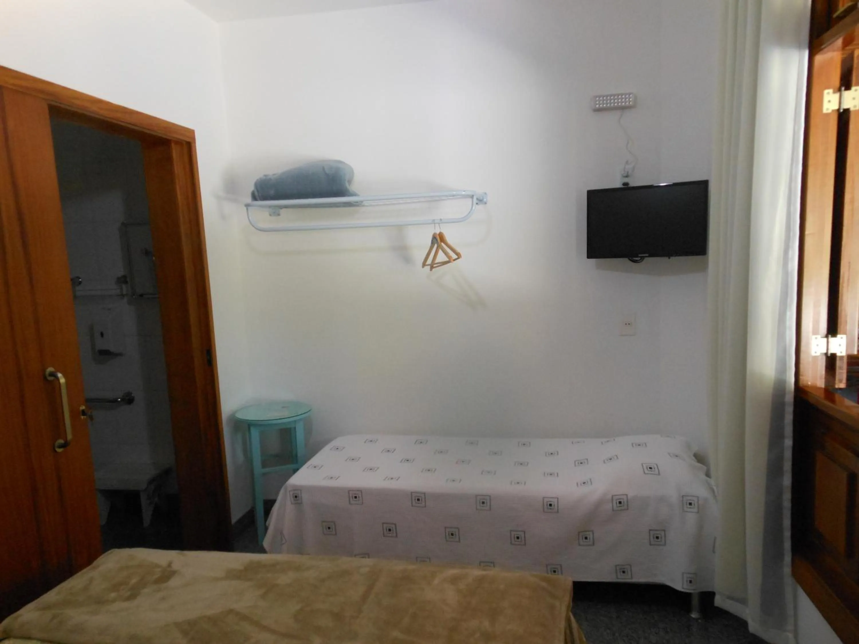 Photo of the whole room, Bed in Pousada Pouso do Barão