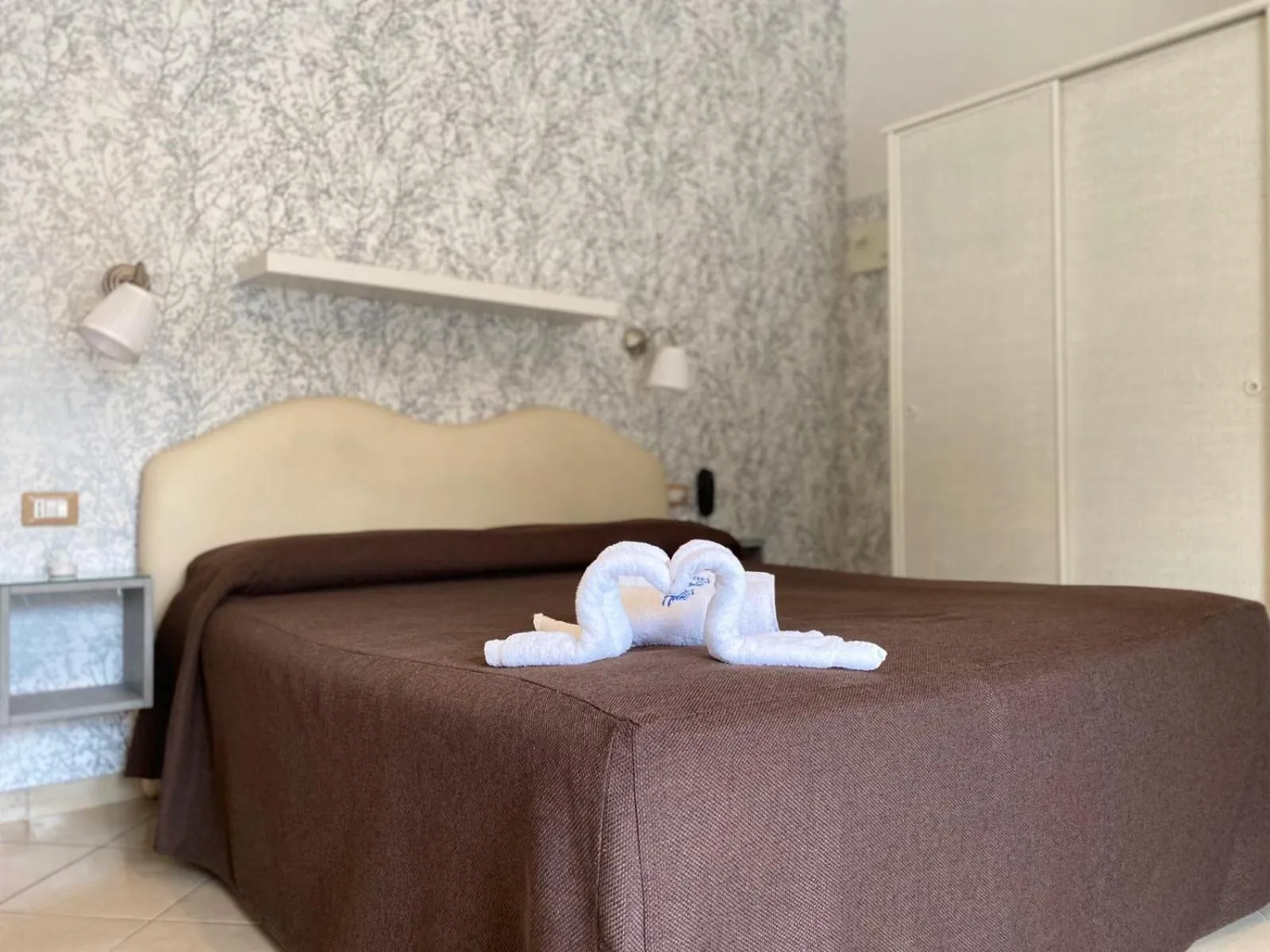Bed in Mini Hotel - Angolo Di Paradiso -